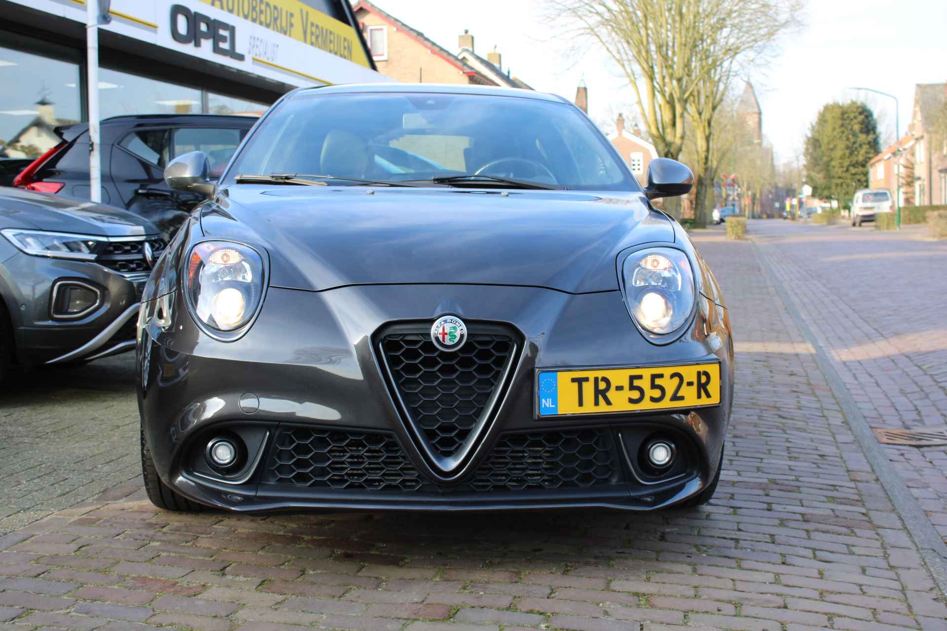 Alfa Romeo Mito 0.9 Turbo TwinAir ECO 100PK Business Super + 17"/ Navi/ Clima/ Leder/ NL auto - 6/40