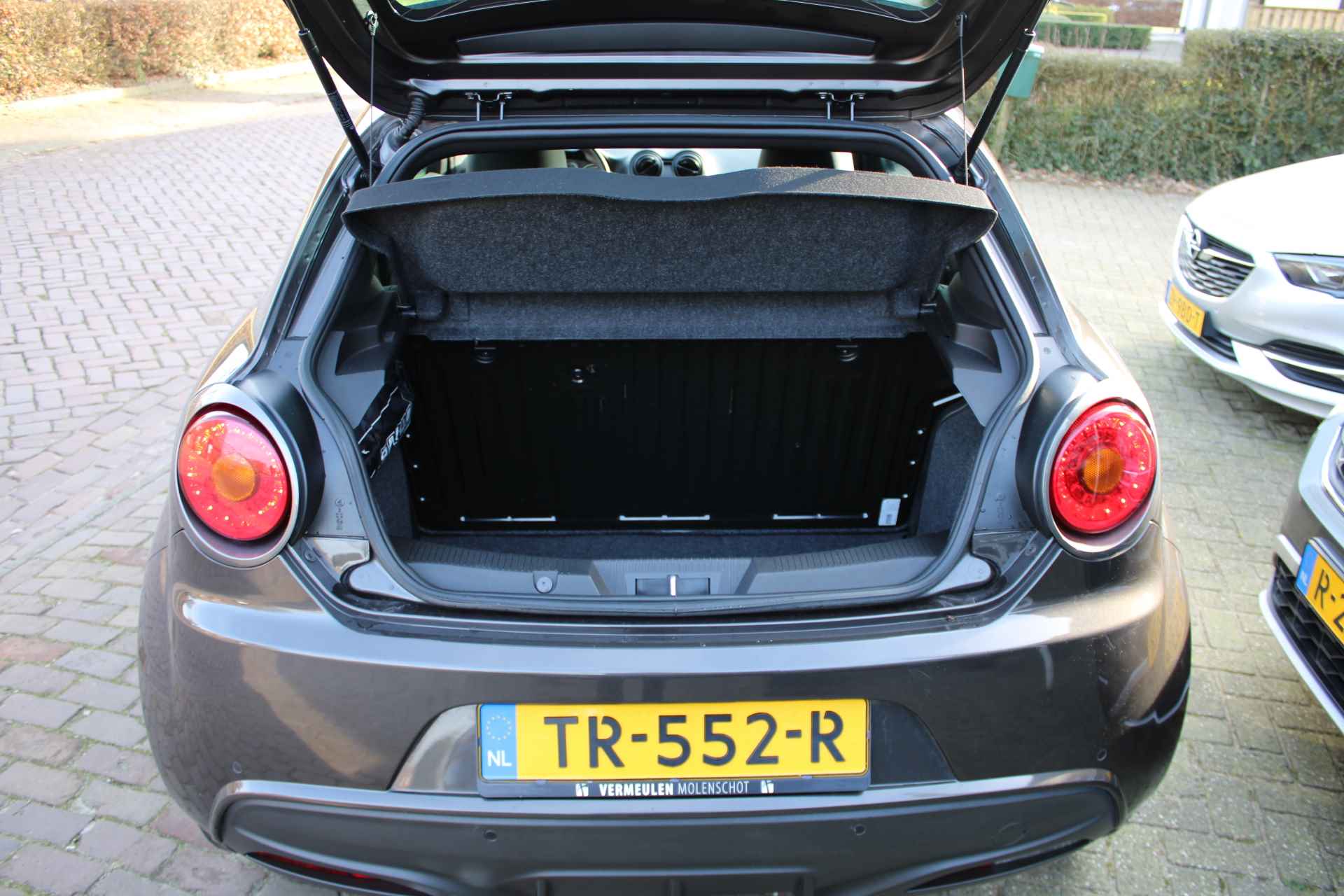 Alfa Romeo Mito 0.9 Turbo TwinAir ECO 100PK Business Super + 17"/ Navi/ Clima/ Leder/ NL auto - 10/40