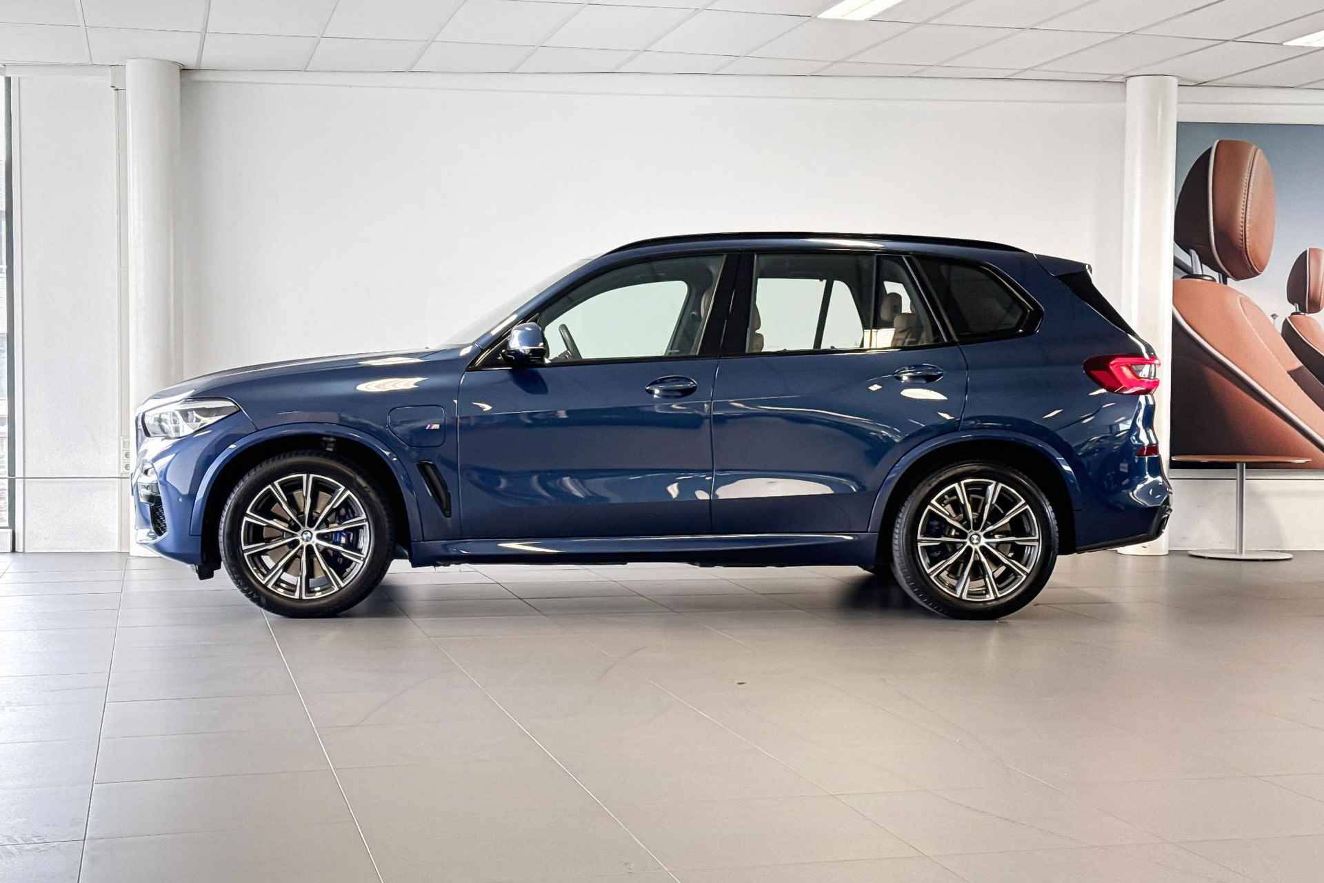 BMW X5 xDrive45e High Executive | M Sport | Driving Assistant Plus | Sportstoelen | Achteruitrijcamera | - 2/25