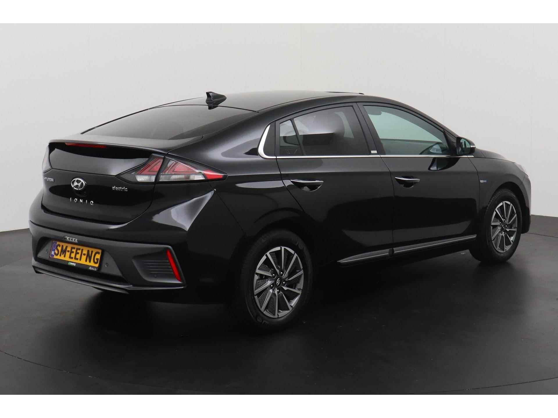 Hyundai IONIQ Premium Sky EV 38 kWh | 21945 na subsidie | Schuifdak | Zondag Open! - 4/47