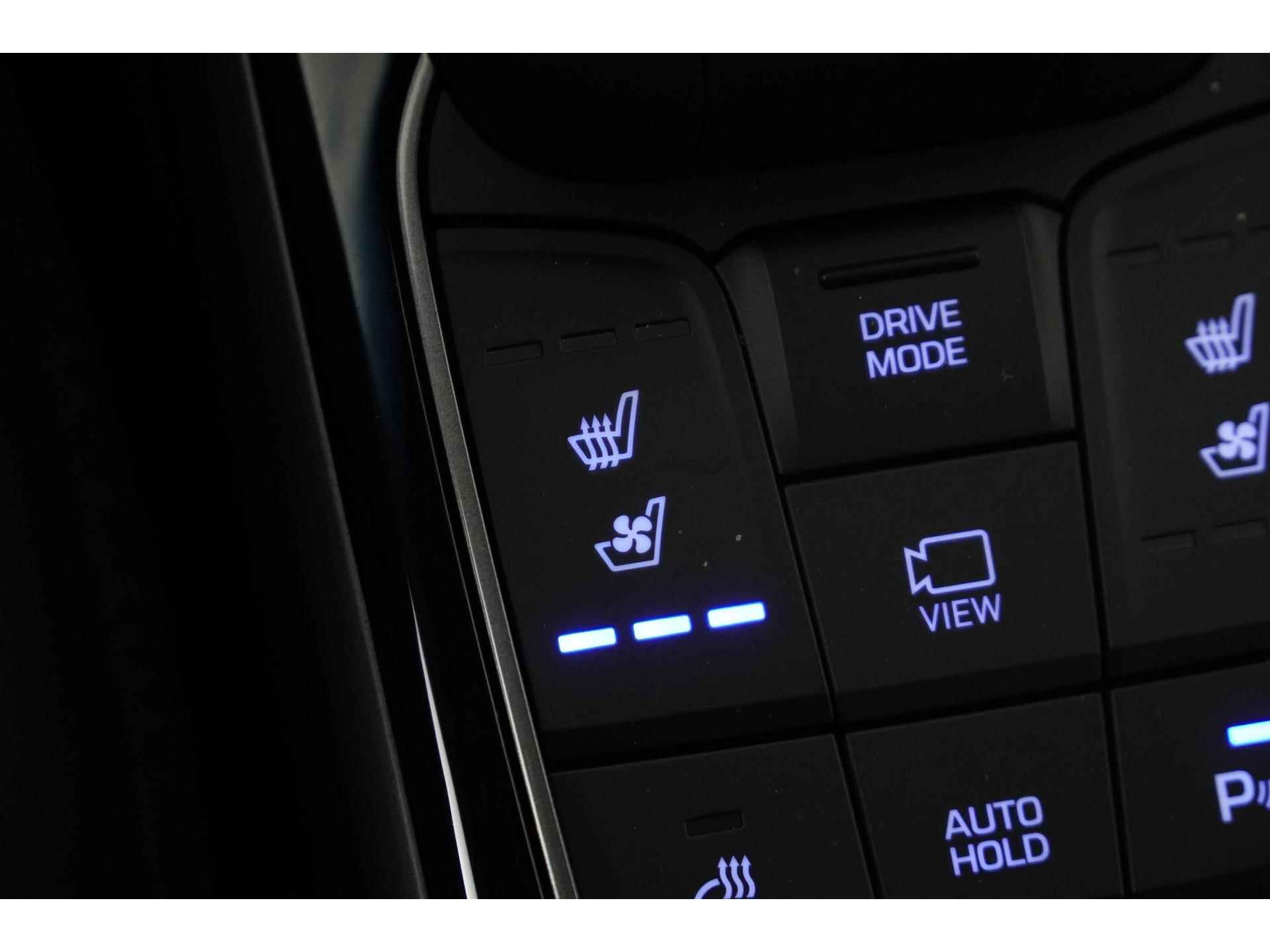 Hyundai IONIQ Premium Sky EV 38 kWh | 21945 na subsidie | Schuifdak | Zondag Open! - 39/47