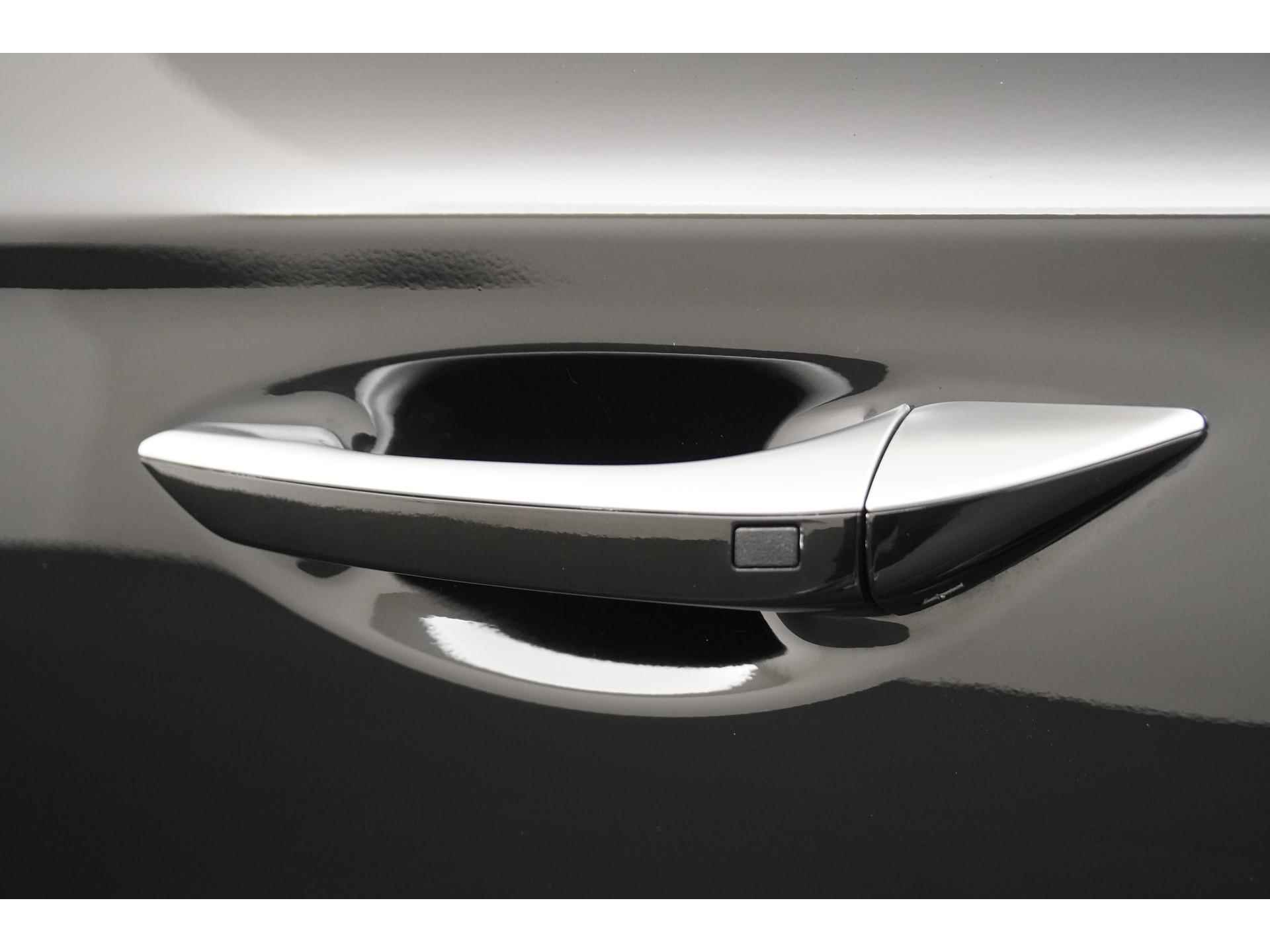 Hyundai IONIQ Premium Sky EV 38 kWh | 21945 na subsidie | Schuifdak | Zondag Open! - 43/47
