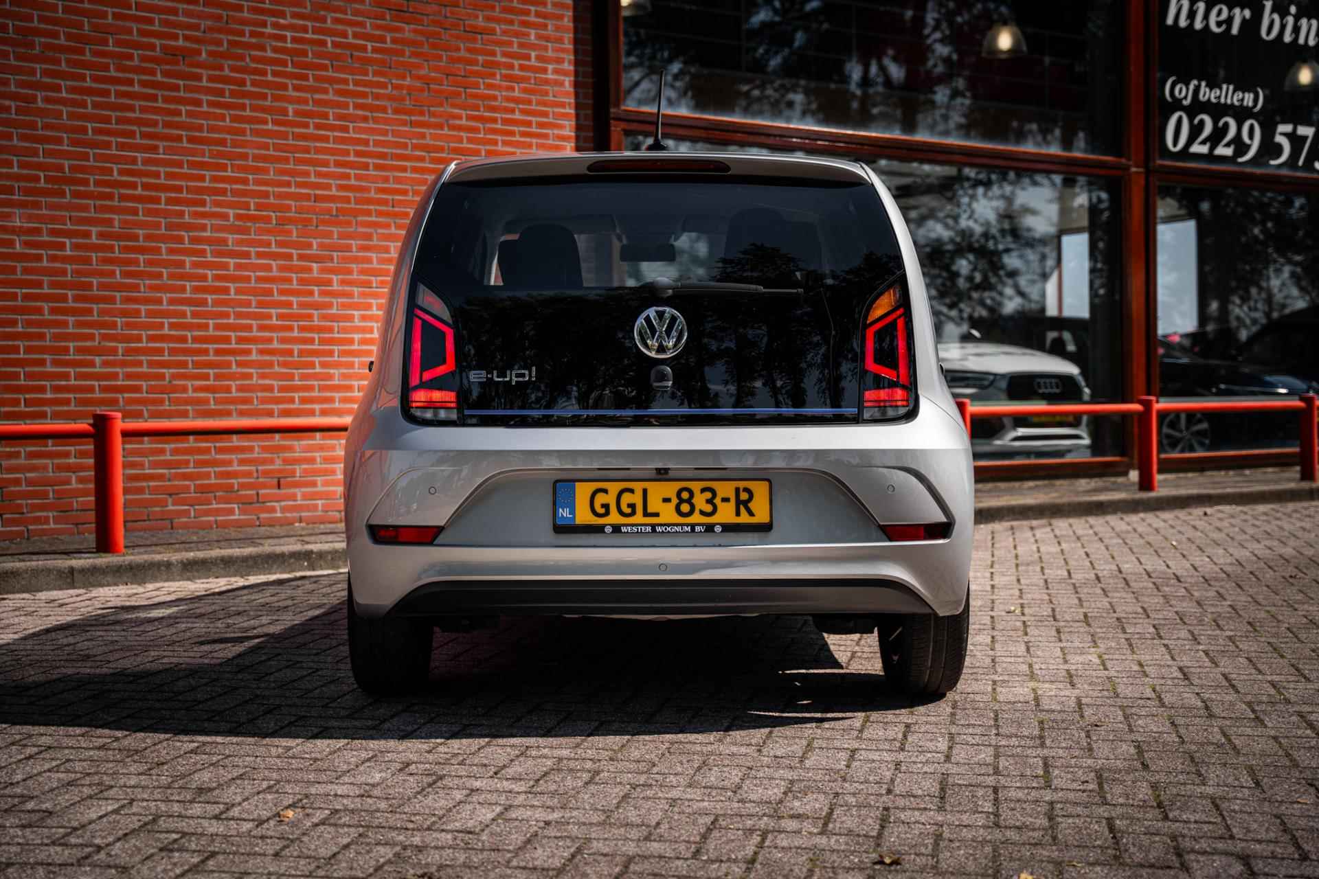 Volkswagen E-Up! 16Kwh |Snellaadaansluiting | Cruise control | Parkeer hulp | Camera | Stoelverwarming | Climate control | - 9/46