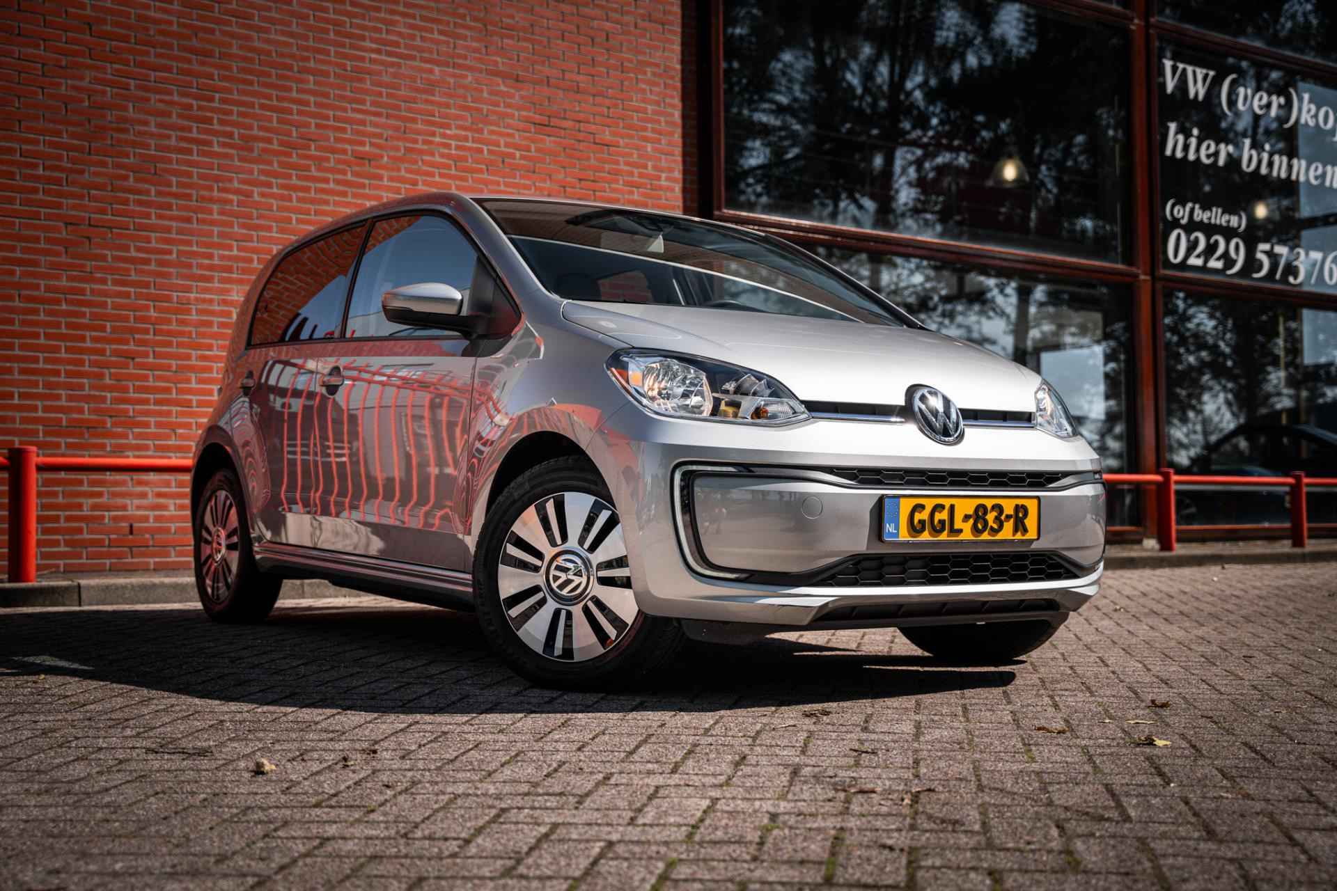 Volkswagen E-Up! 16Kwh |Snellaadaansluiting | Cruise control | Parkeer hulp | Camera | Stoelverwarming | Climate control | - 13/46