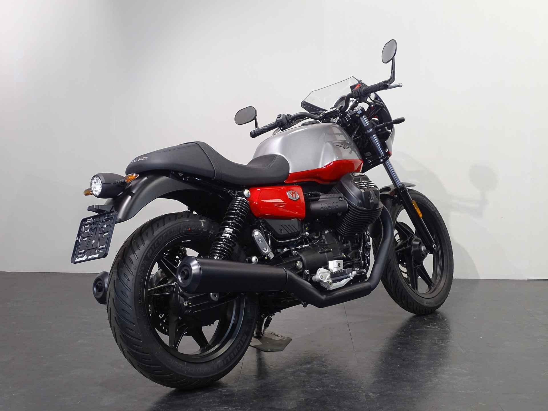 Moto Guzzi V 7 STONE CORSA - 11/12