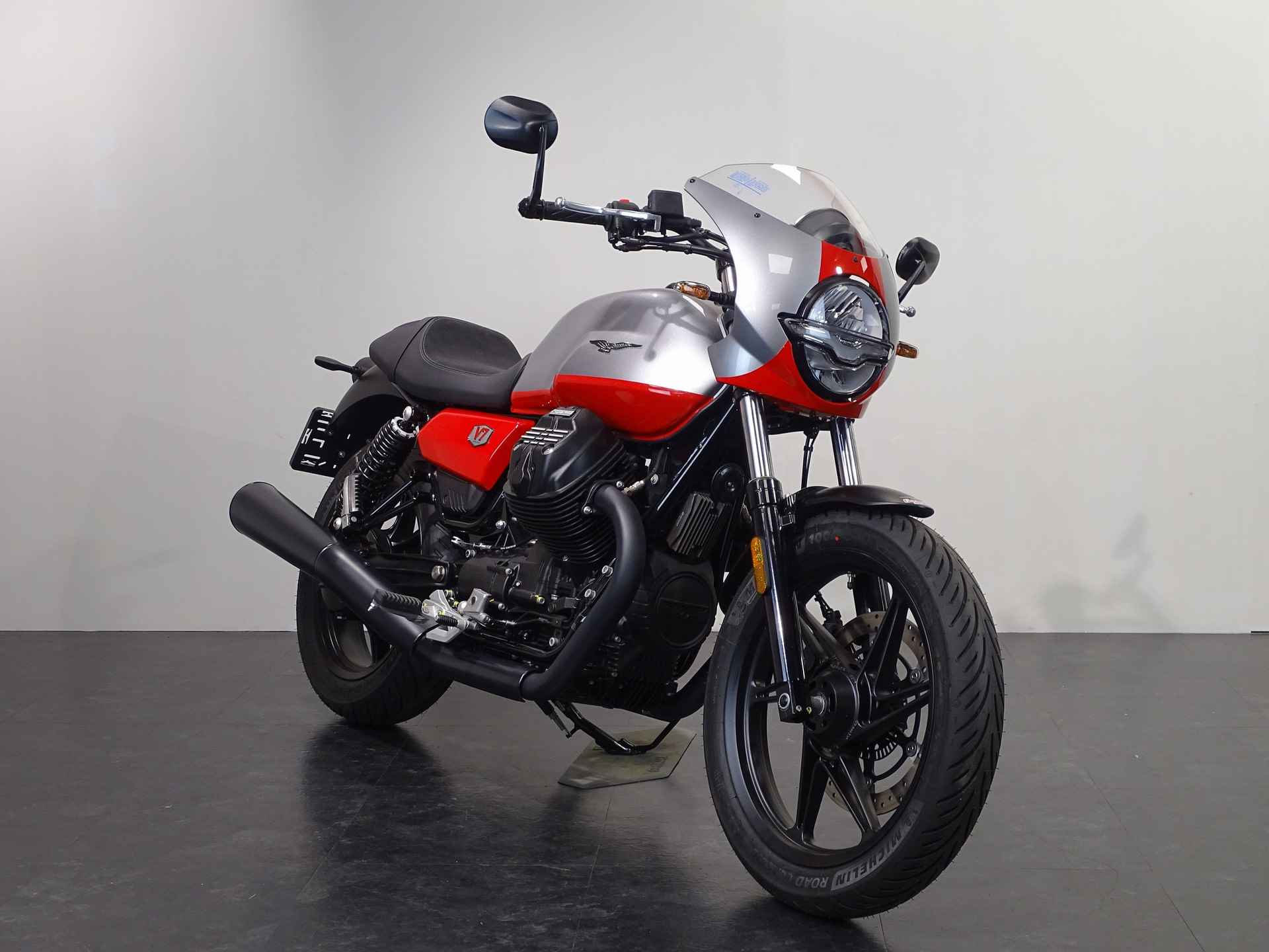 Moto Guzzi V 7 STONE CORSA - 12/12