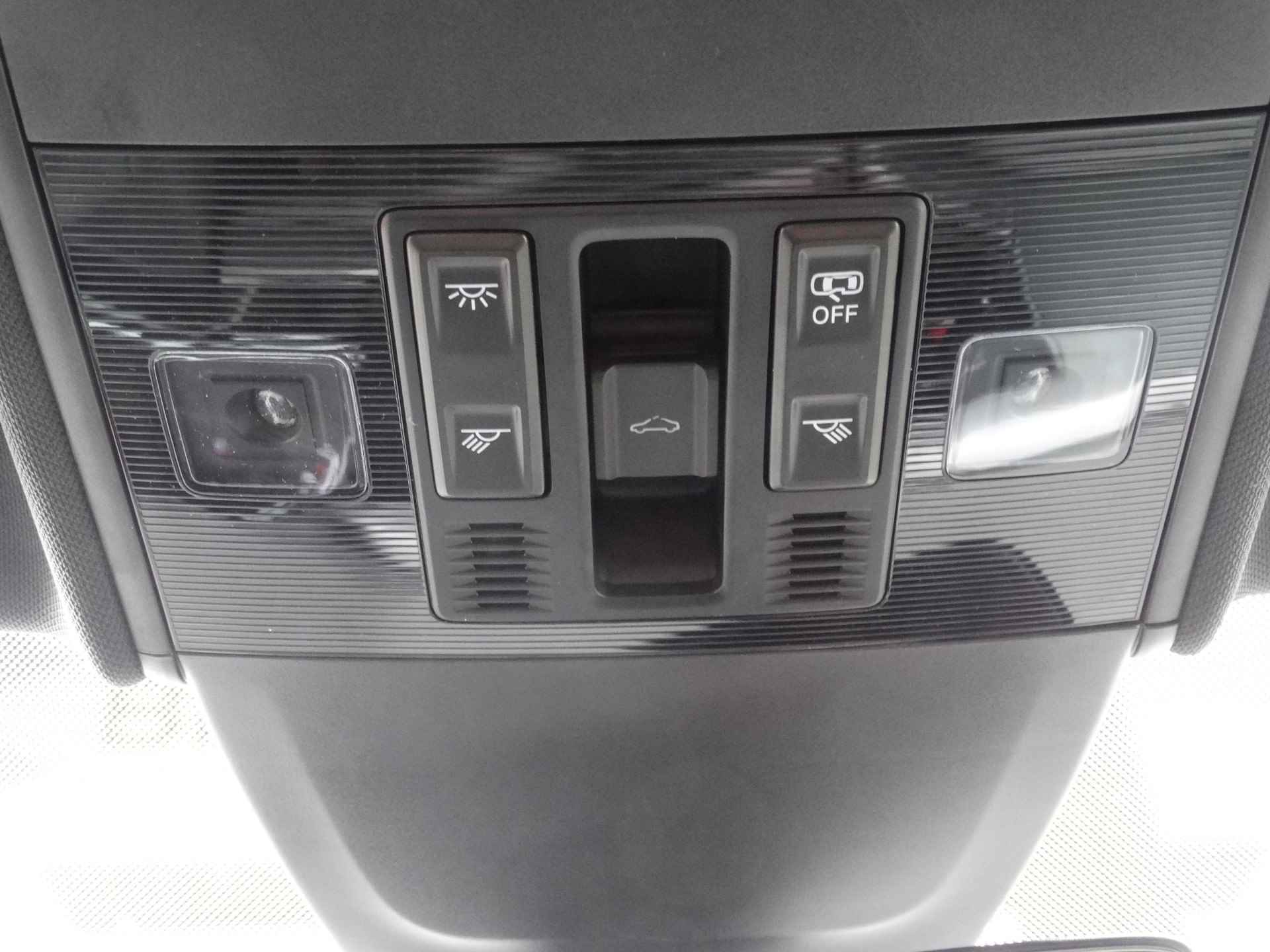 Volkswagen Taigo 1.0 TSI R-Line | Panorama-dak | Camera | Keyless | Stoelverwarming | Navigatie | - 26/32