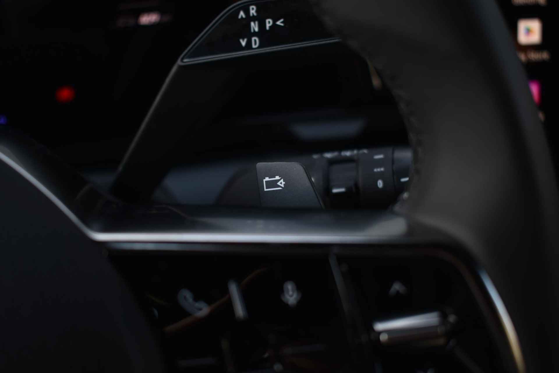 Renault Megane E-Tech EV60 Optimum Charge Iconic 220pk | Draadloze Carplay | Leder | Stoel- en stuurverwarming | Adaptieve Cruise Control | Harman Kardon - 37/43
