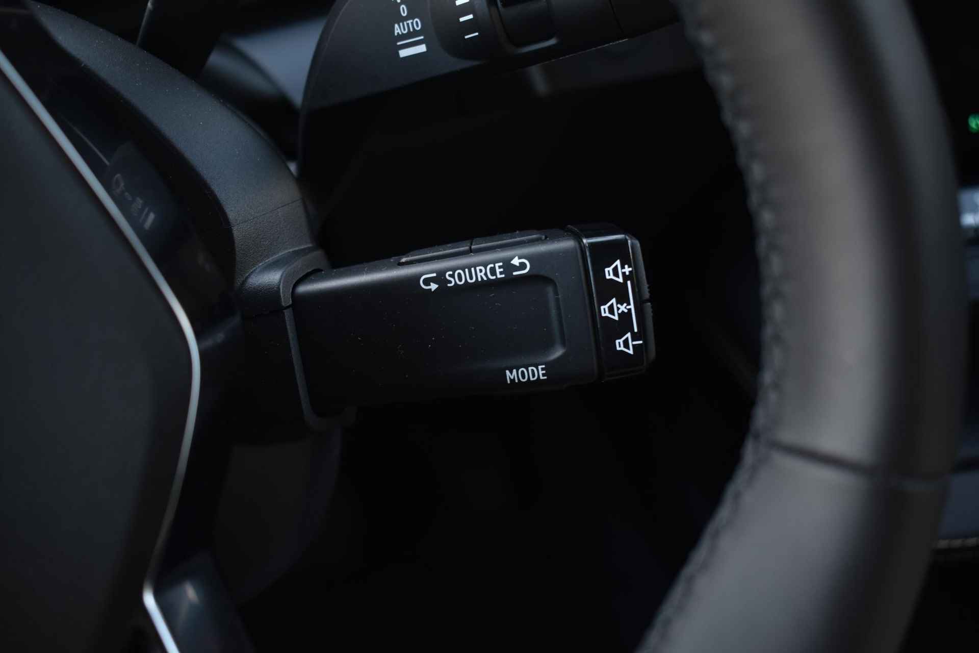 Renault Megane E-Tech EV60 Optimum Charge Iconic 220pk | Draadloze Carplay | Leder | Stoel- en stuurverwarming | Adaptieve Cruise Control | Harman Kardon - 41/43