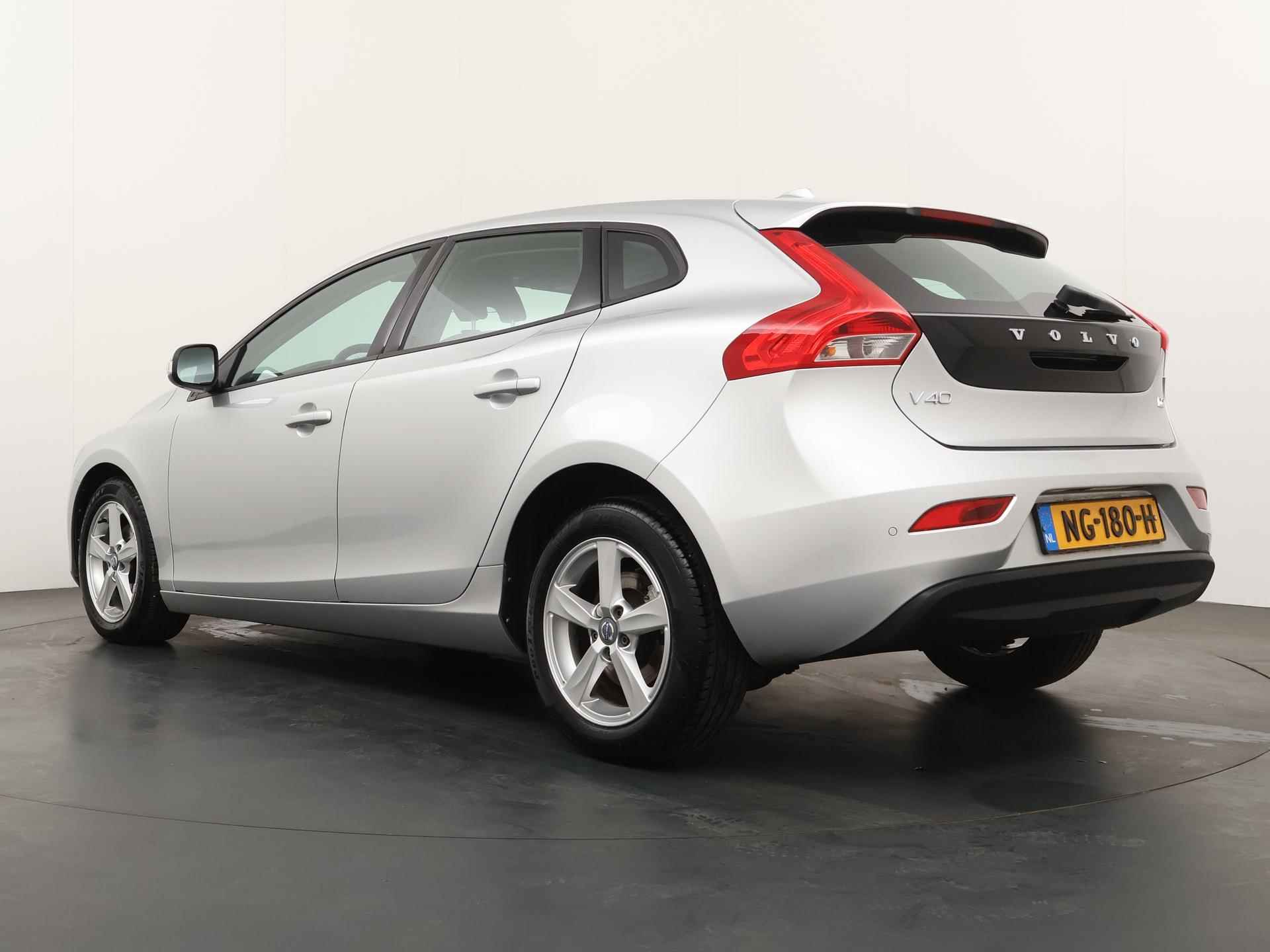 Volvo V40 2.0 D2 Nordic+ | Airco | Cruise Control | Diesel | - 4/21