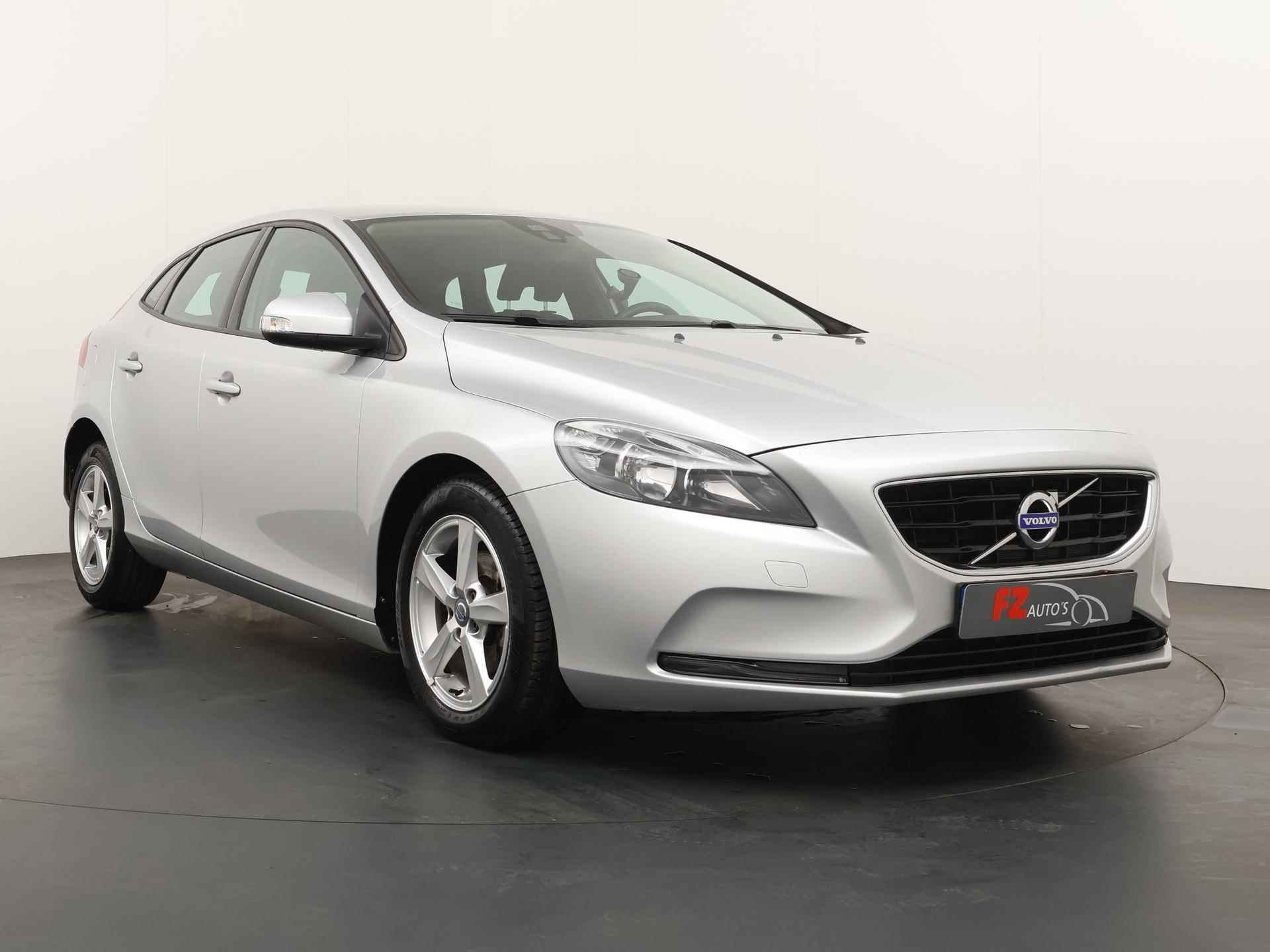 Volvo V40 2.0 D2 Nordic+ | Airco | Cruise Control | Diesel | - 8/21