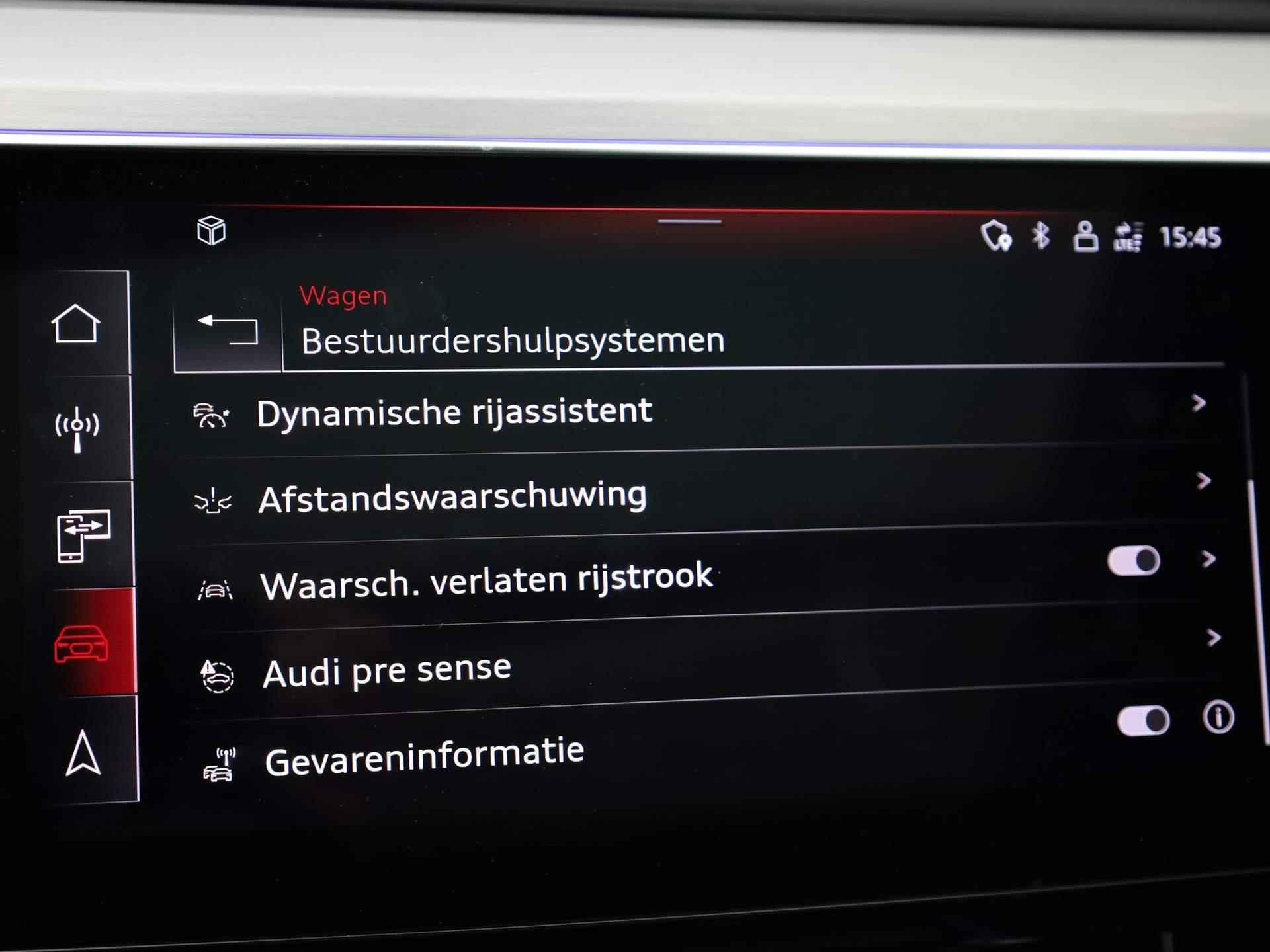 Audi Q8 e-tron 55 quattro S Edition 115 kWh/408PK · Panoramadak · Velgen 22" · Achteruitrijcamera · - 37/40