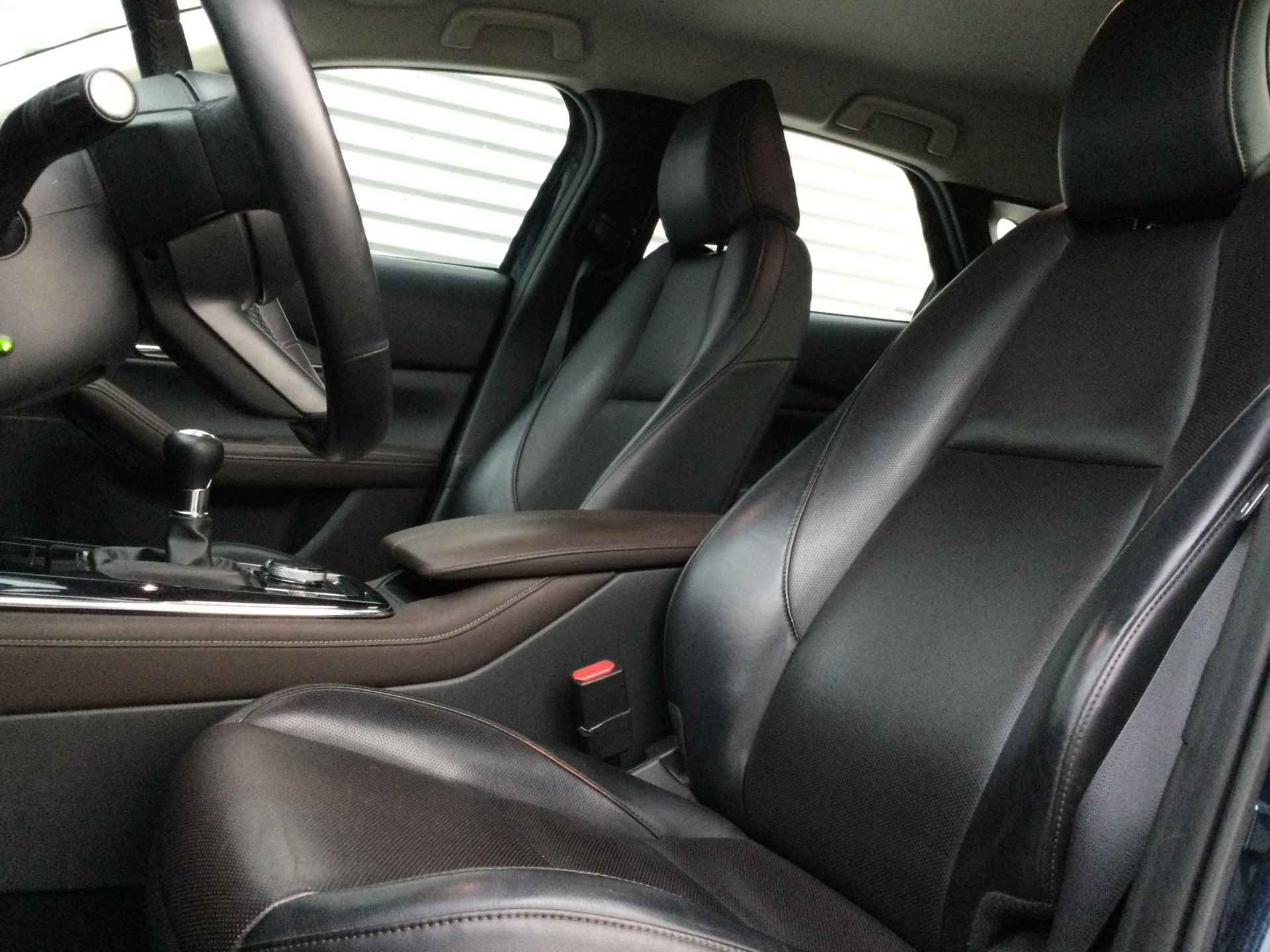 Mazda CX-30 2.0 e-SkyActiv-X M Hybrid Comfort + 18'' | Leder pakket | Trekhaak | Stuur/stoelverwarming | - 9/22