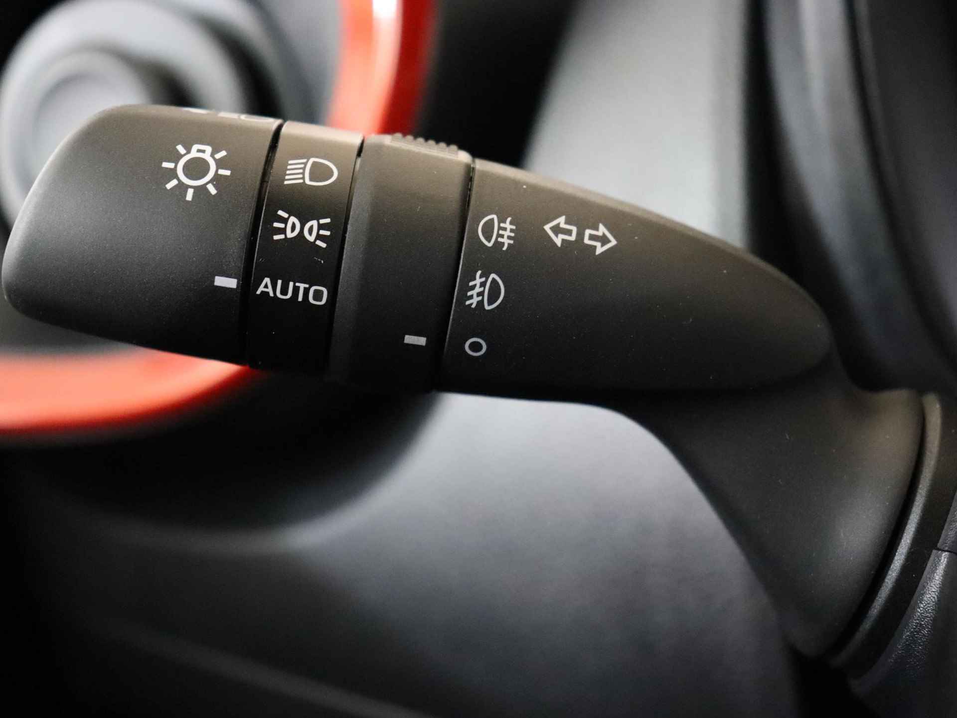 Toyota Aygo X 1.0 VVT-i MT envy  Limited | Stoelverwarming | Smartkey | Draadloos laden | Snel leverbaar| - 25/37