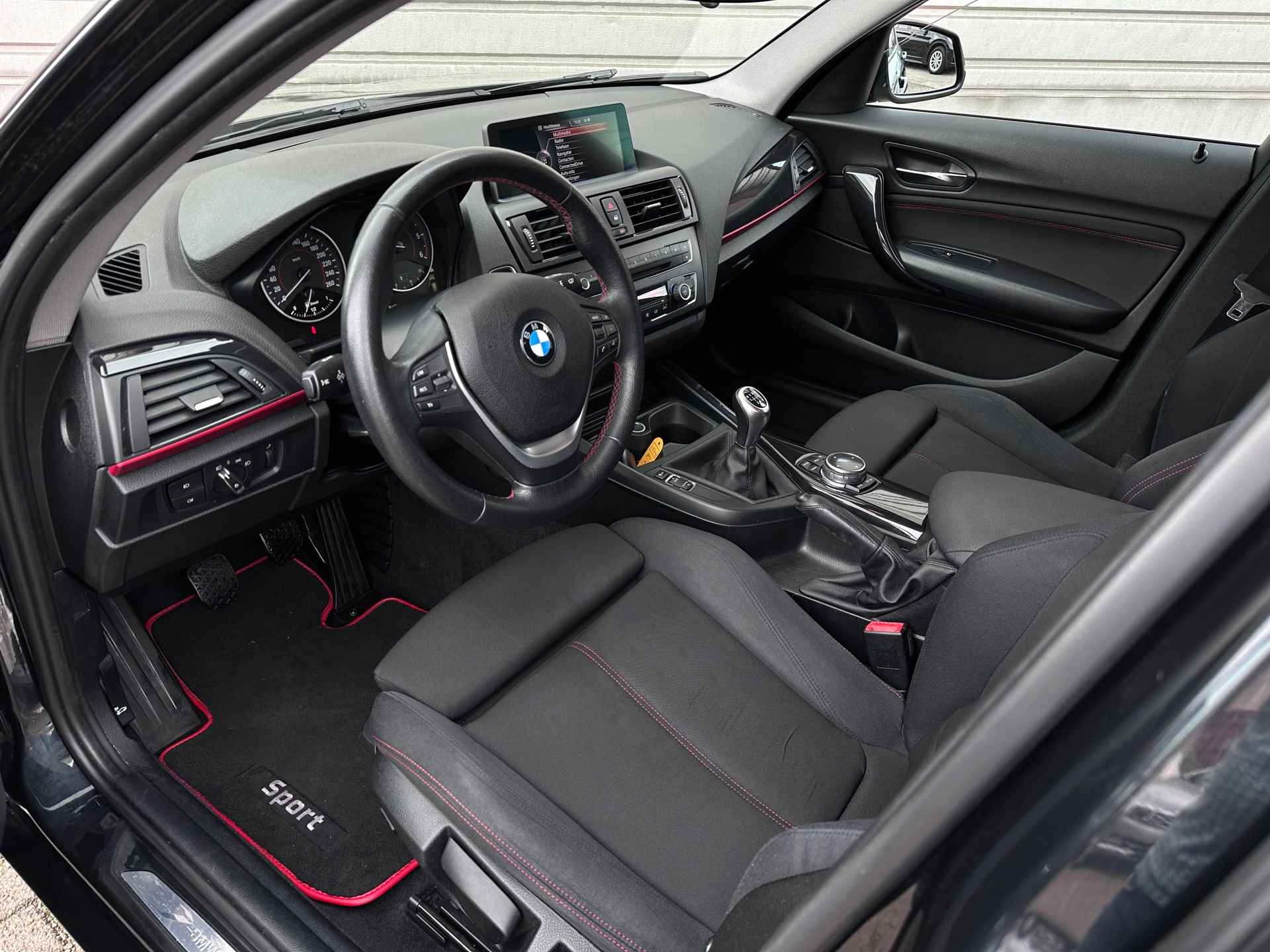 BMW 1-serie 116d EDE Executive|Xenon|Navi prof|Sportstoelen - 3/28