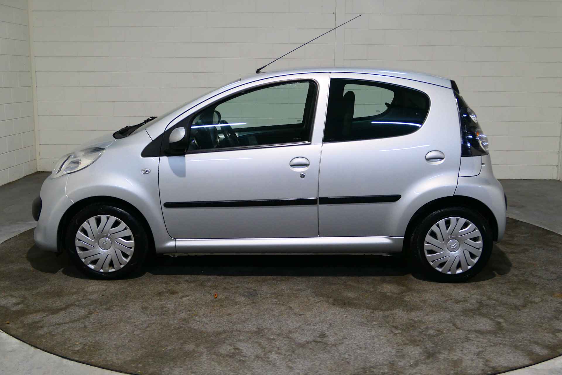 Citroën C1 1.0-12V Ambiance Automaat, 1e eigenaar, Org NL auto, Airco, Electrisch pakket, Radio cd, Centrale deurvergrendeling, Isofix, Superzuinig - 3/19