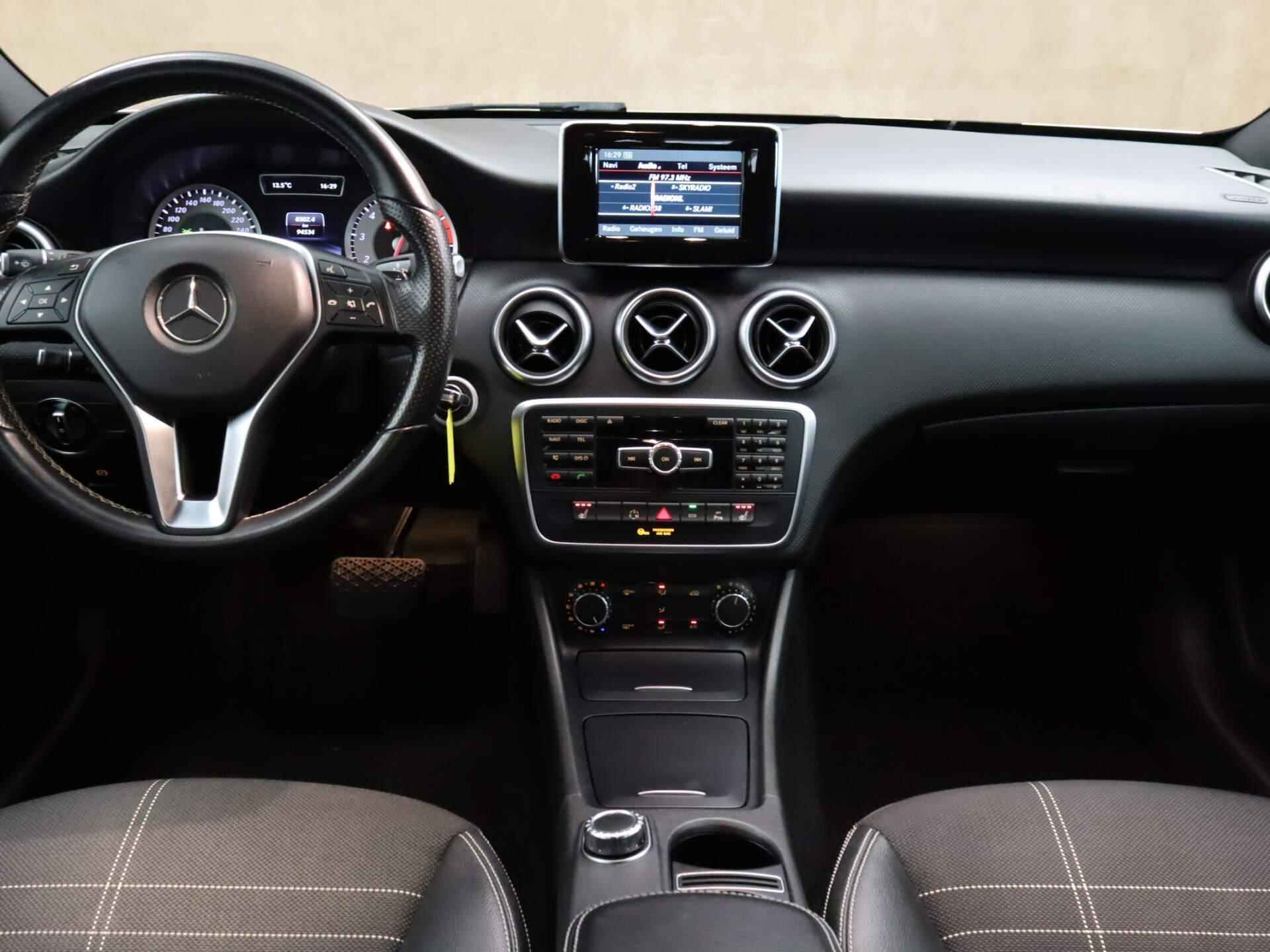 Mercedes-Benz A-klasse 180 Prestige - AUTOMAAT - STOELVERWARMING - CRUISE CONTROLE - PARKEER SENSOREN VOOR ÉN ACHTER - NAVIGATIE – BLUETOOTH - 5/32