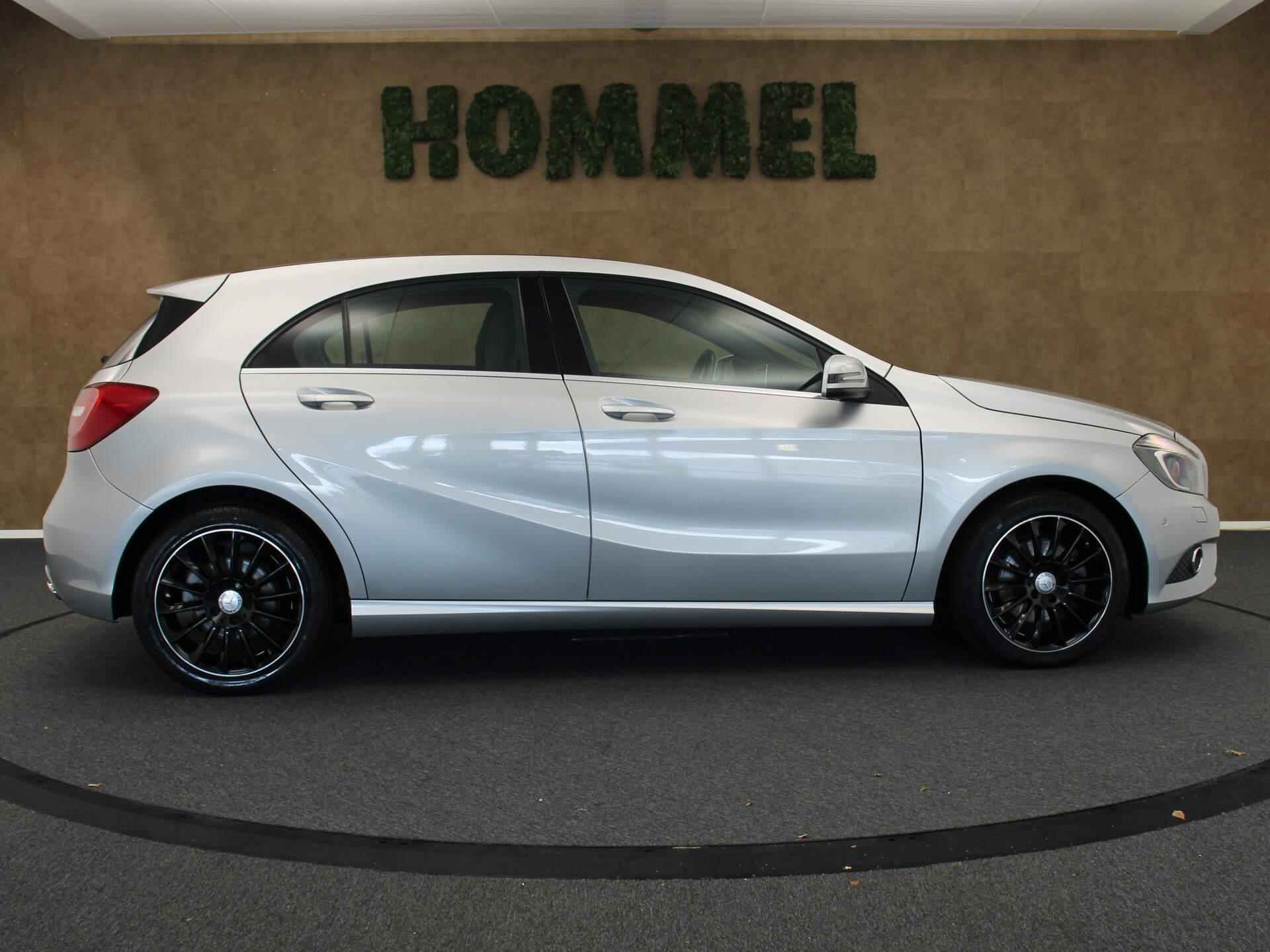 Mercedes-Benz A-klasse 180 Prestige - AUTOMAAT - STOELVERWARMING - CRUISE CONTROLE - PARKEER SENSOREN VOOR ÉN ACHTER - NAVIGATIE – BLUETOOTH - 11/32