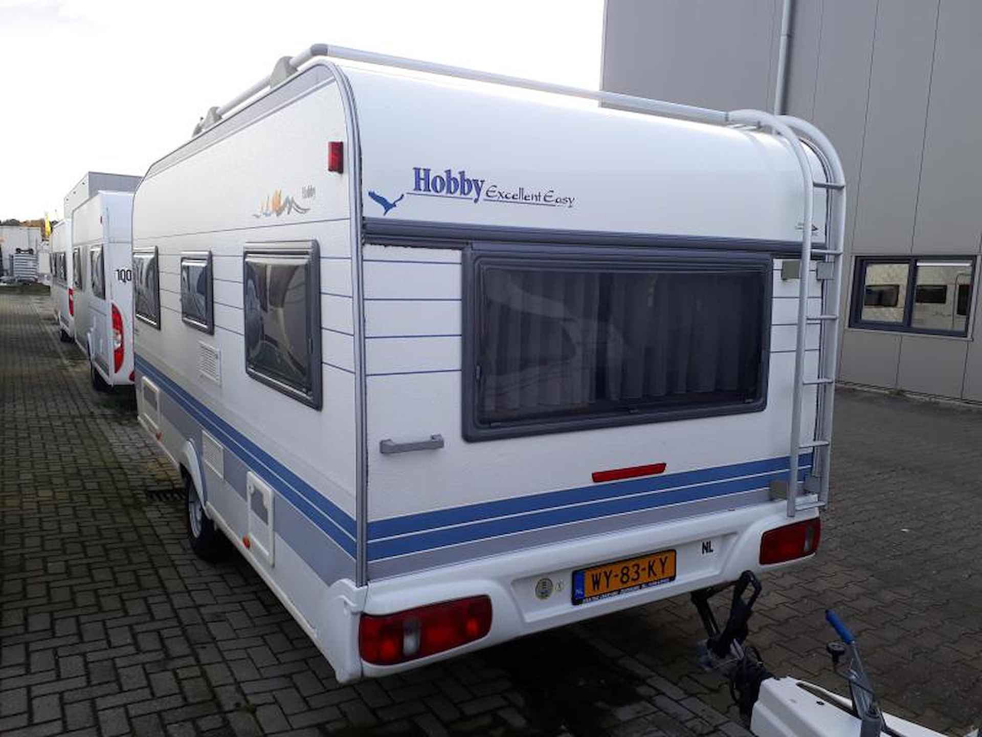 Hobby Excellent Easy 495 UFE 2000 Mover/Voortent - 4/15