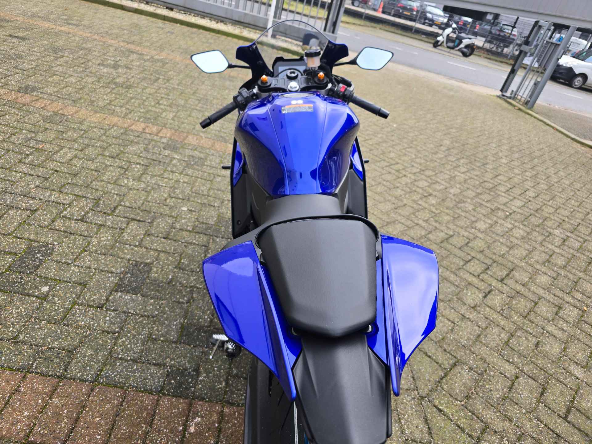 Yamaha YZF R7 - 4/21