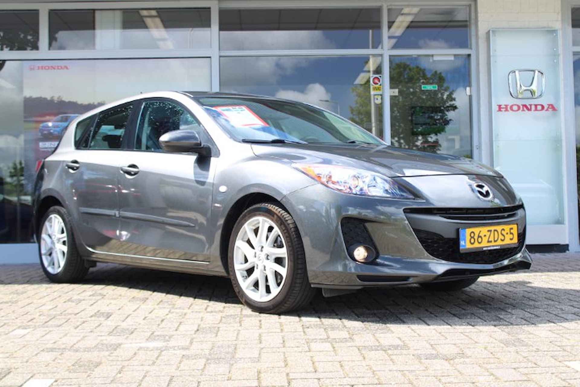 MAZDA 3 2.0 Automaat Hatchback TS+| Stoelverwarming | Navigatie | Climatecontrol | Cruisecontrol | Lichtmetalen Velgen | Parkeersensoren | - 14/41