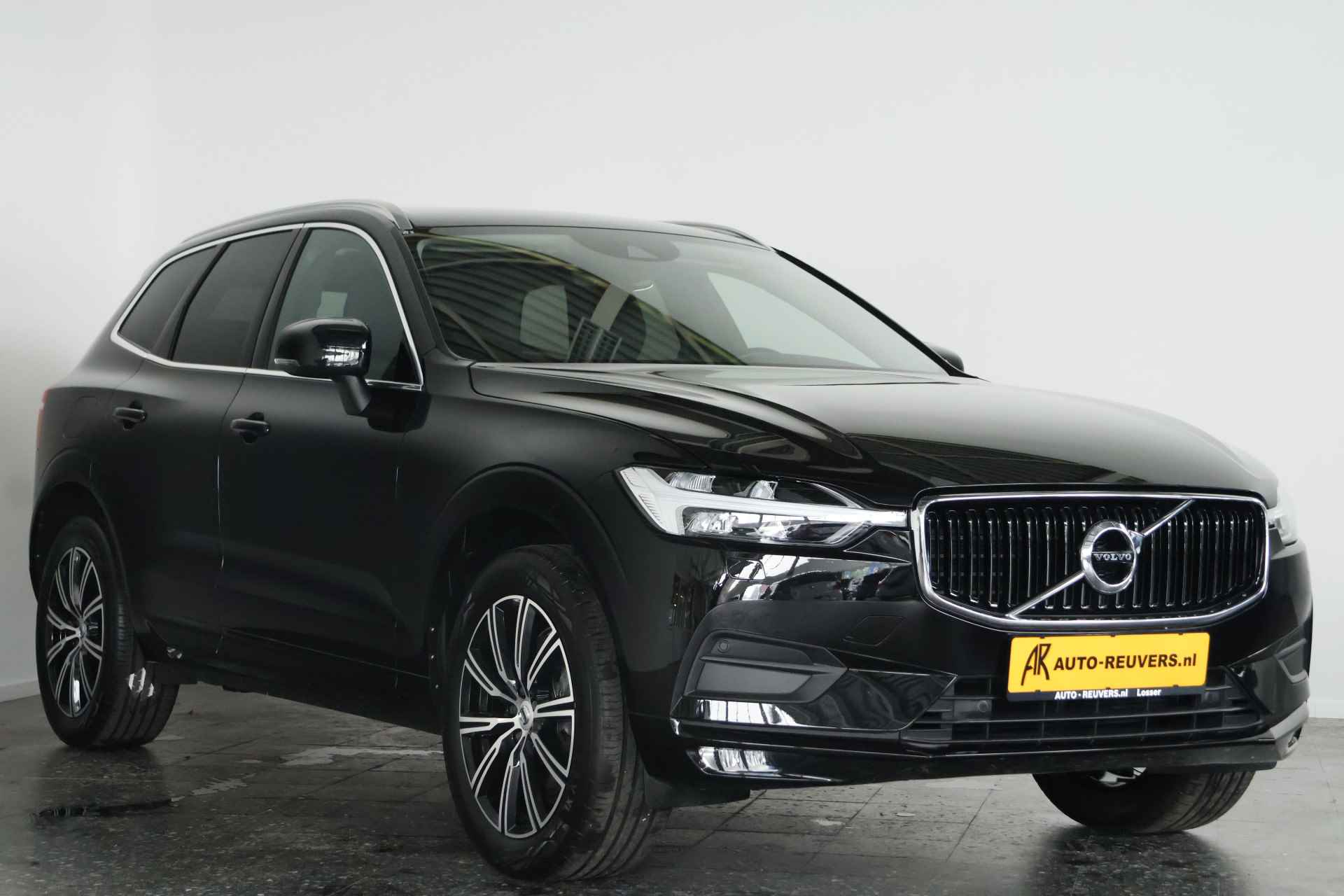 Volvo XC60 2.0 B5 AWD Momentum Pro / LED / Leder / Harmankardon / Cam - 4/30