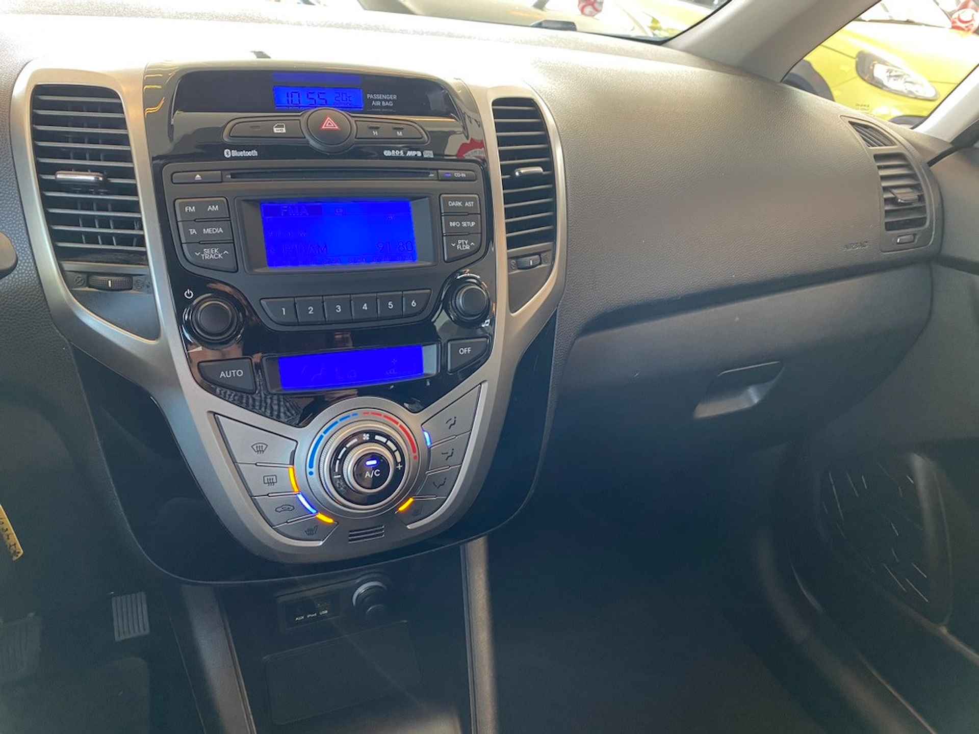 Hyundai ix20 1.6i i-Vision,Automaat,Climatecontrol,Stoelverwarming,Trekhaak,Achteruitrijsensoren ,Bluetooth met Spraakbediening,Aux Ipod Usb - 15/28