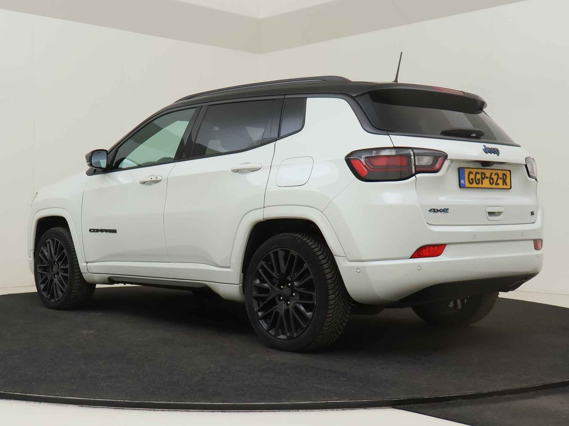 Jeep Compass 4xe 240 Plug-in Hybrid 4WD Electric S | Lederen bekleding | Camera | Navigatie - 5/58