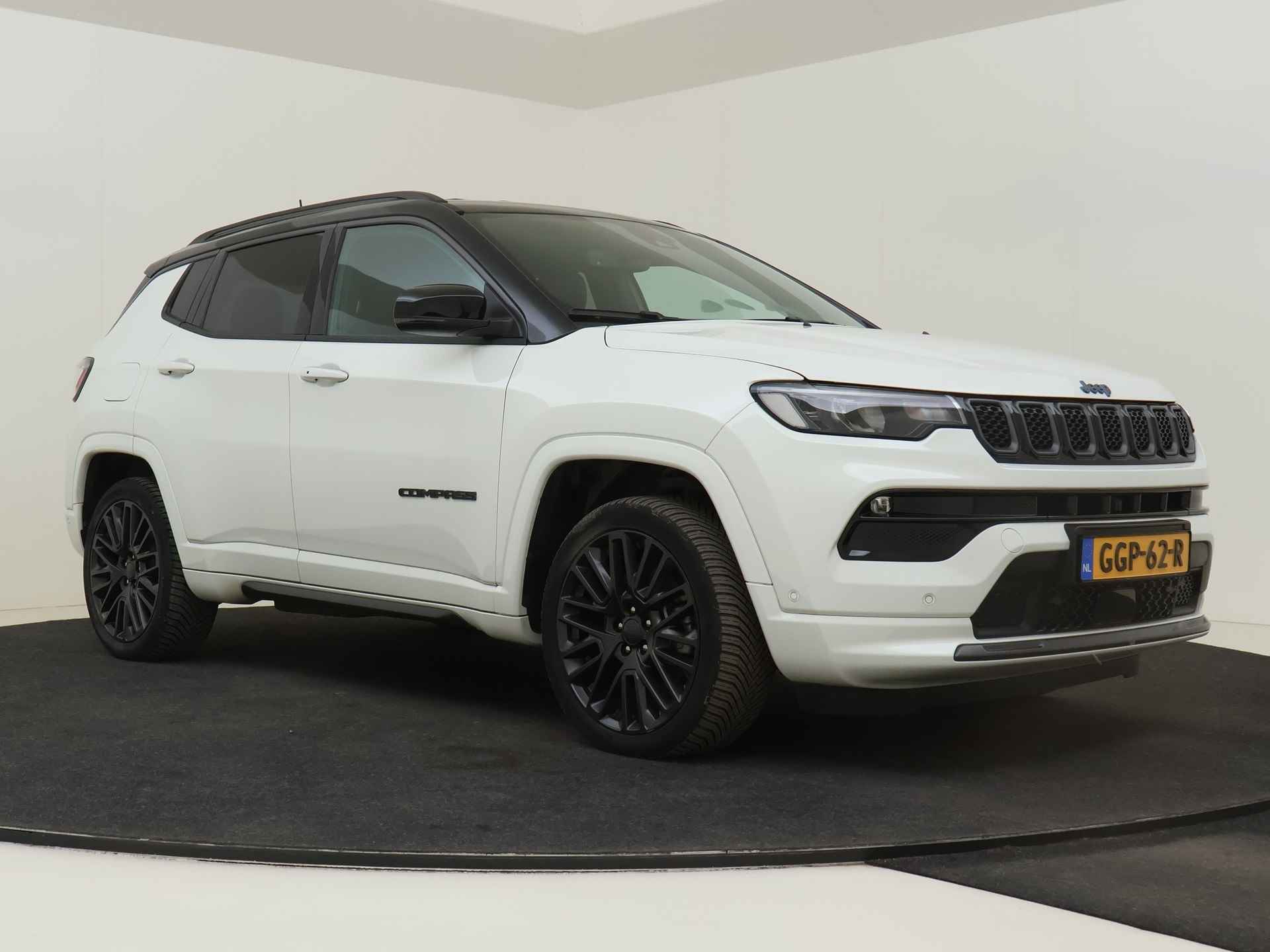 Jeep Compass 4xe 240 Plug-in Hybrid 4WD Electric S | Lederen bekleding | Camera | Navigatie - 9/58