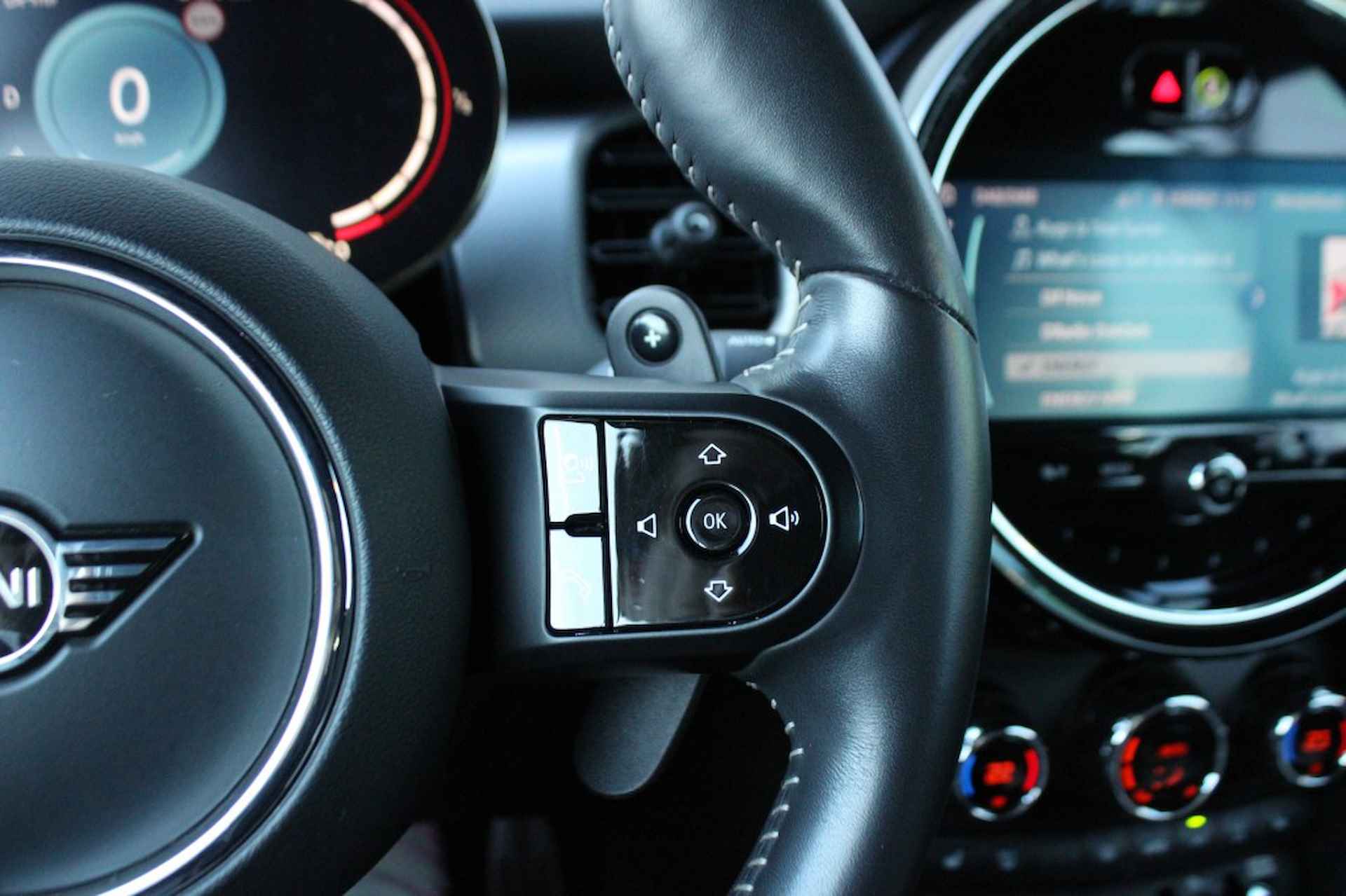 MINI Cabrio 2.0 John Cooper Works automaat  HUD Camera LED - 33/61