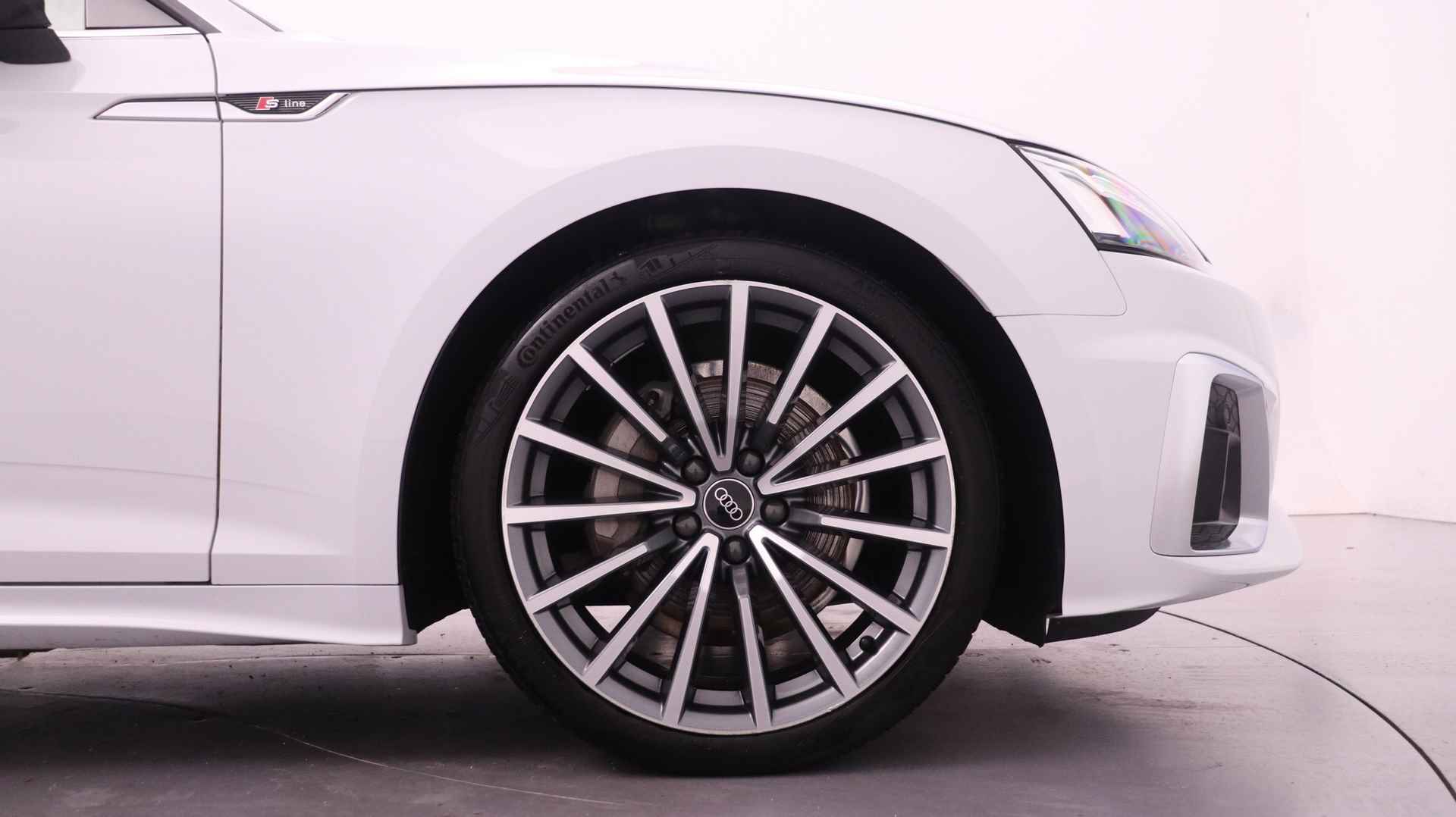 Audi A5 Cabriolet 40 TFSI S edition | 204PK | Parkeerhulp + | 19" LMV | Stoel+Nekverwarming | Leder | - 11/37