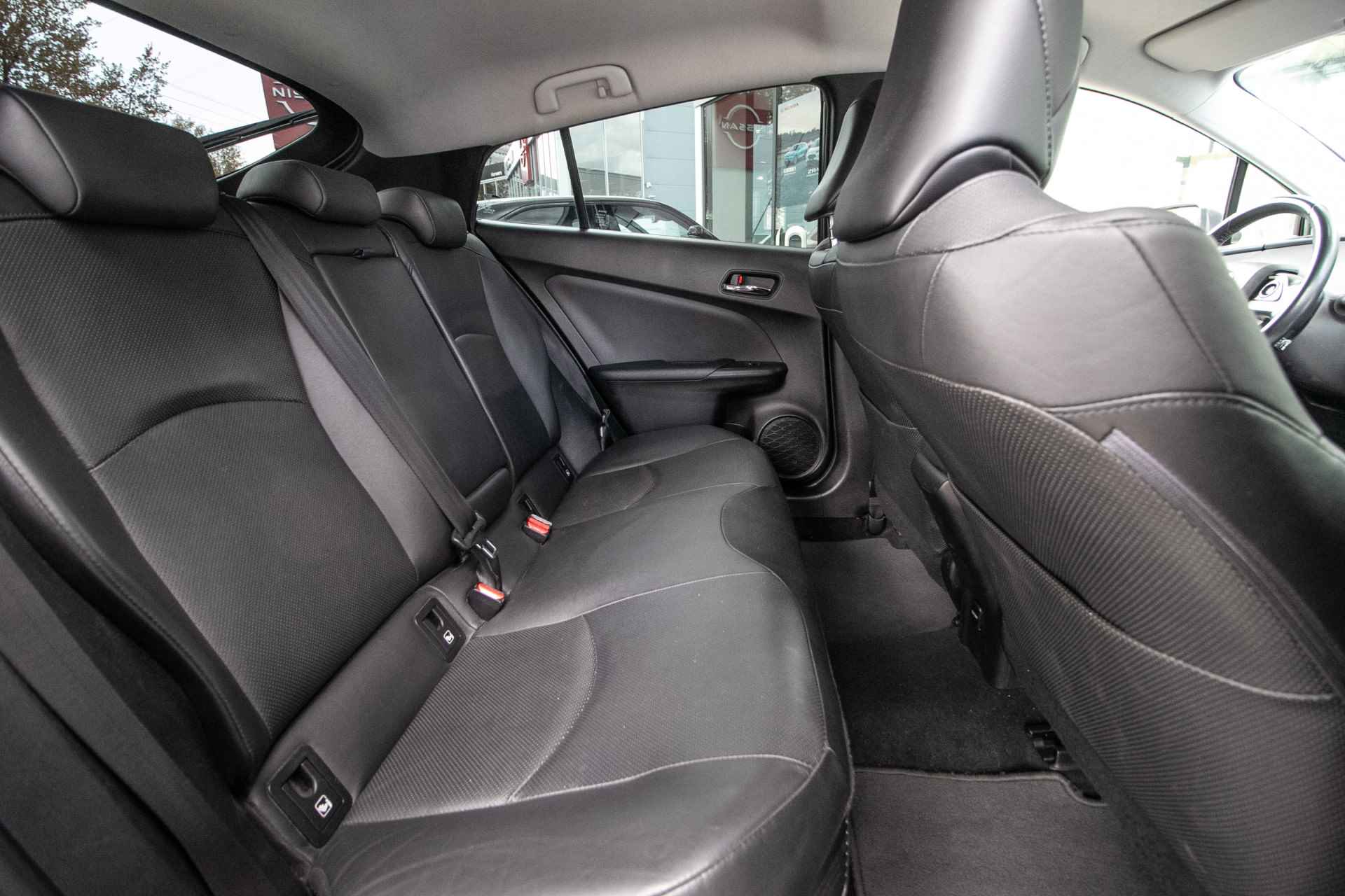 Toyota Prius 1.8 Executive Automaat - All in rijklaarprijs | Afn. Trekhaak | Leder | Navi - 7/45