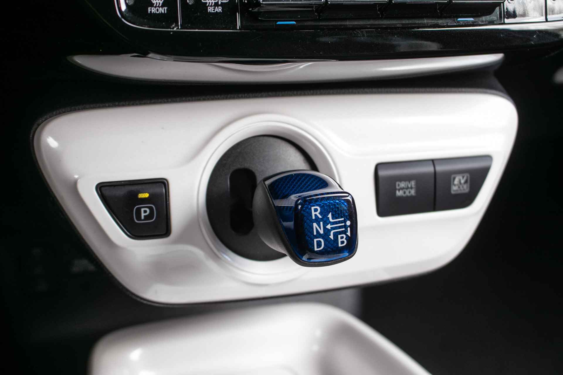 Toyota Prius 1.8 Executive Automaat - All in rijklaarprijs | Afn. Trekhaak | Leder | Navi - 22/45