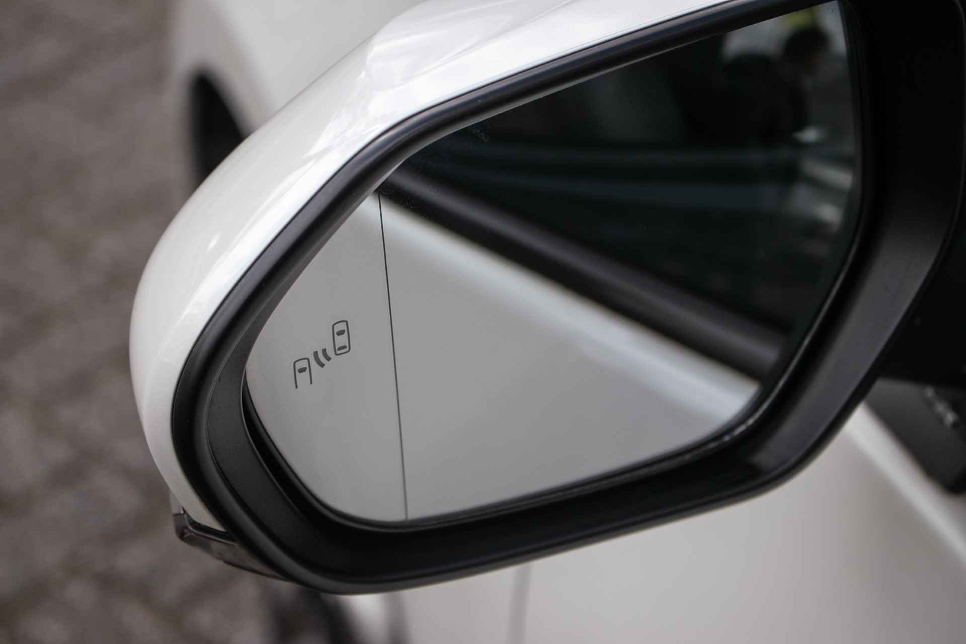 Toyota Prius 1.8 Executive Automaat - All in rijklaarprijs | Afn. Trekhaak | Leder | Navi - 34/45