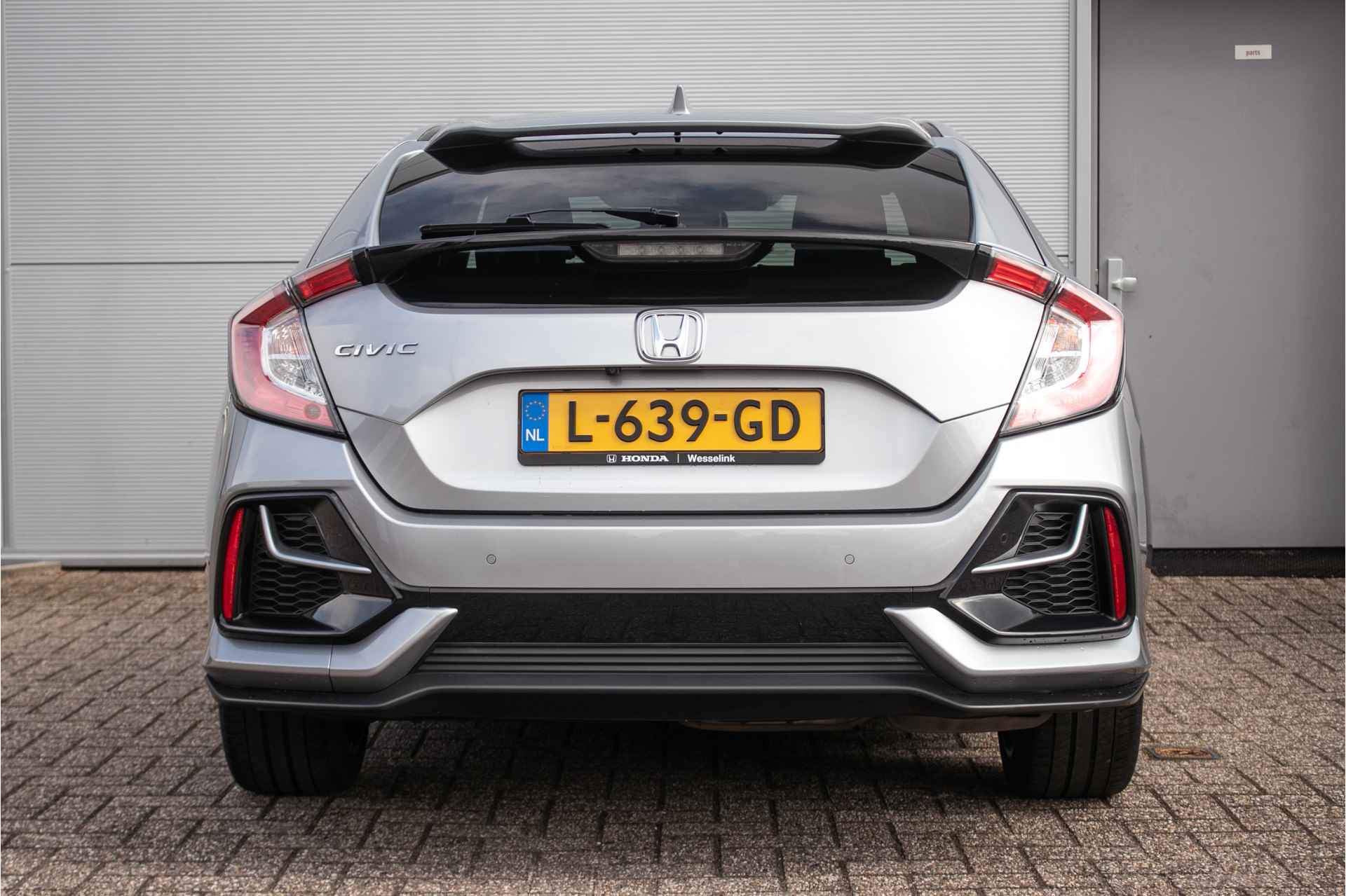 Honda Civic 1.0 i-VTEC Elegance automaat All-in rijklaarprijs | Nav | Ad. Cruise | Cam | Dealerond. | 1ste eigenaar - 9/37