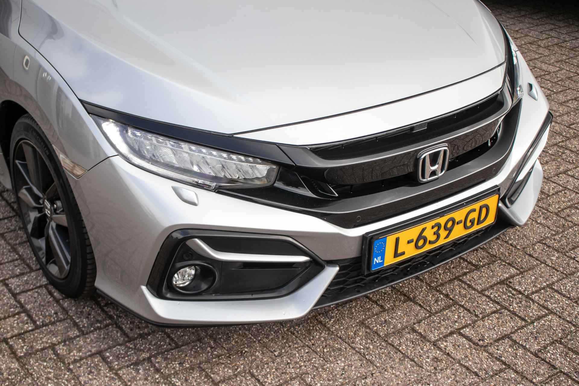 Honda Civic 1.0 i-VTEC Elegance automaat All-in rijklaarprijs | Nav | Ad. Cruise | Cam | Dealerond. | 1ste eigenaar - 20/37