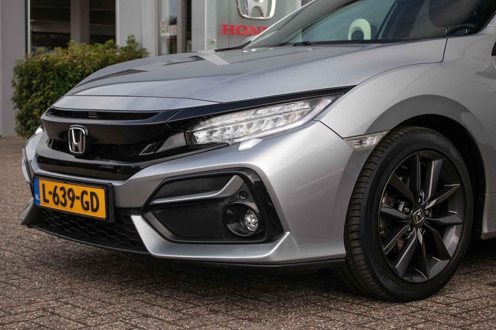 Honda Civic 1.0 i-VTEC Elegance automaat All-in rijklaarprijs | Nav | Ad. Cruise | Cam | Dealerond. | 1ste eigenaar - 22/37