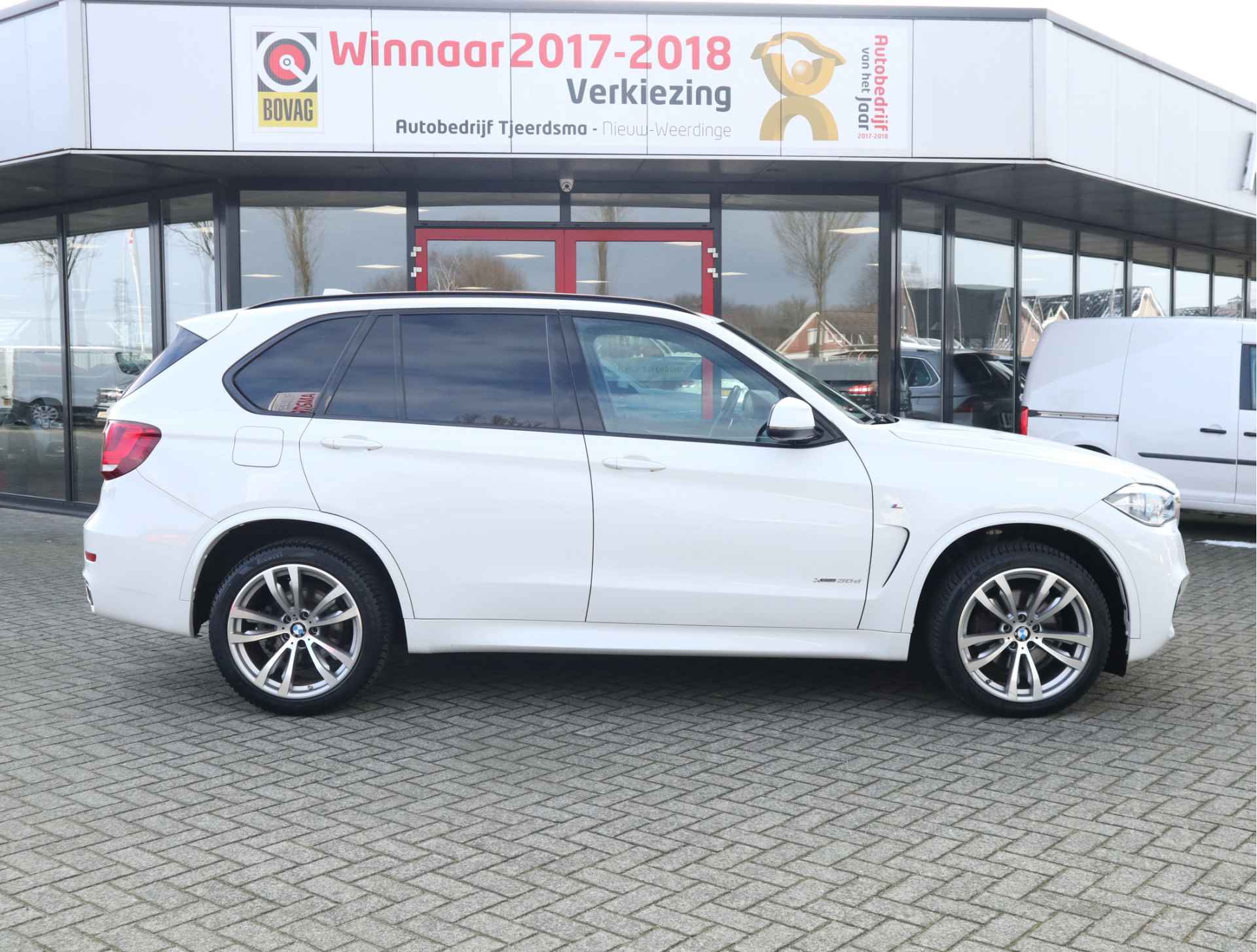 BMW X5 xDrive30d High Executive Navi/Clima/Panodak/M-Pakket/Standkachel/Stuurverw/Trekhaak - 11/38