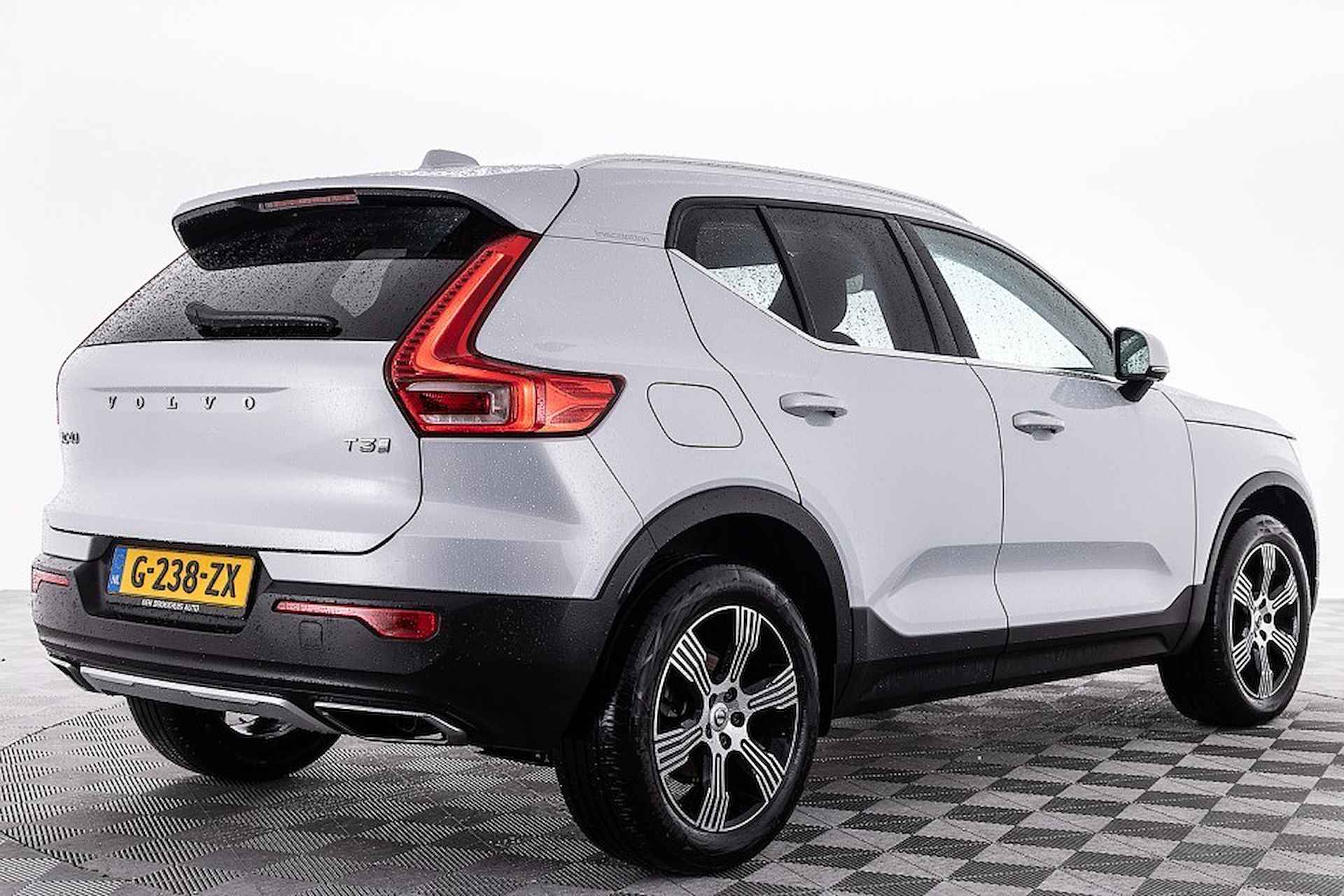 Volvo XC40 1.5 T3 Inscription | LEDER | PANORAMADAK | EL. STOELEN ✅ 1e Eigenaar . - 24/29