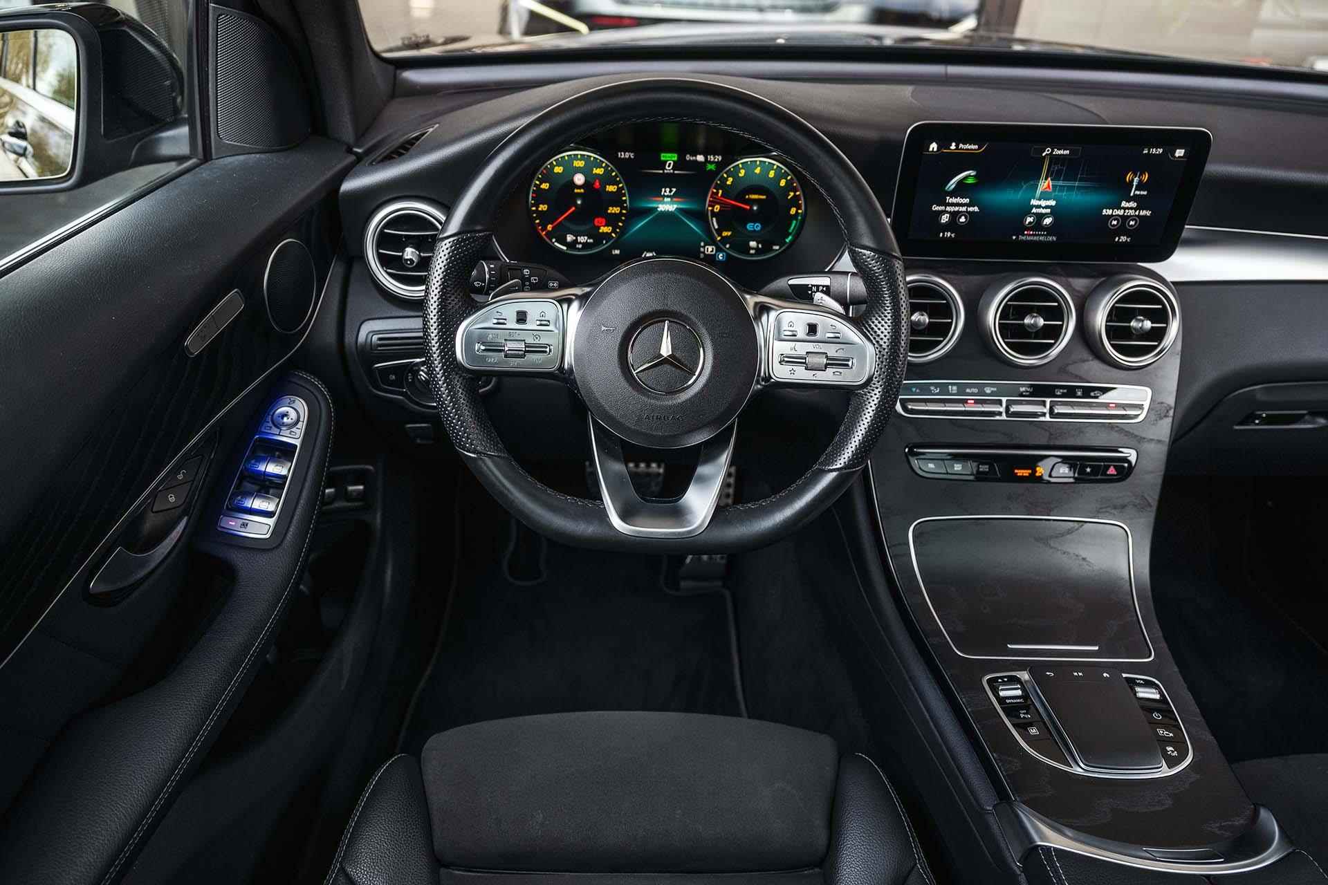 Mercedes-Benz GLC-klasse 300e 4MATIC Premium AMG | Trekhaak | Panoramadak | Digitaal dashboard | Multibeam Led | Dodehoekassistent | Elektr. achterklep | achteruitrijcamera | Sfeerverlichting | - 5/37