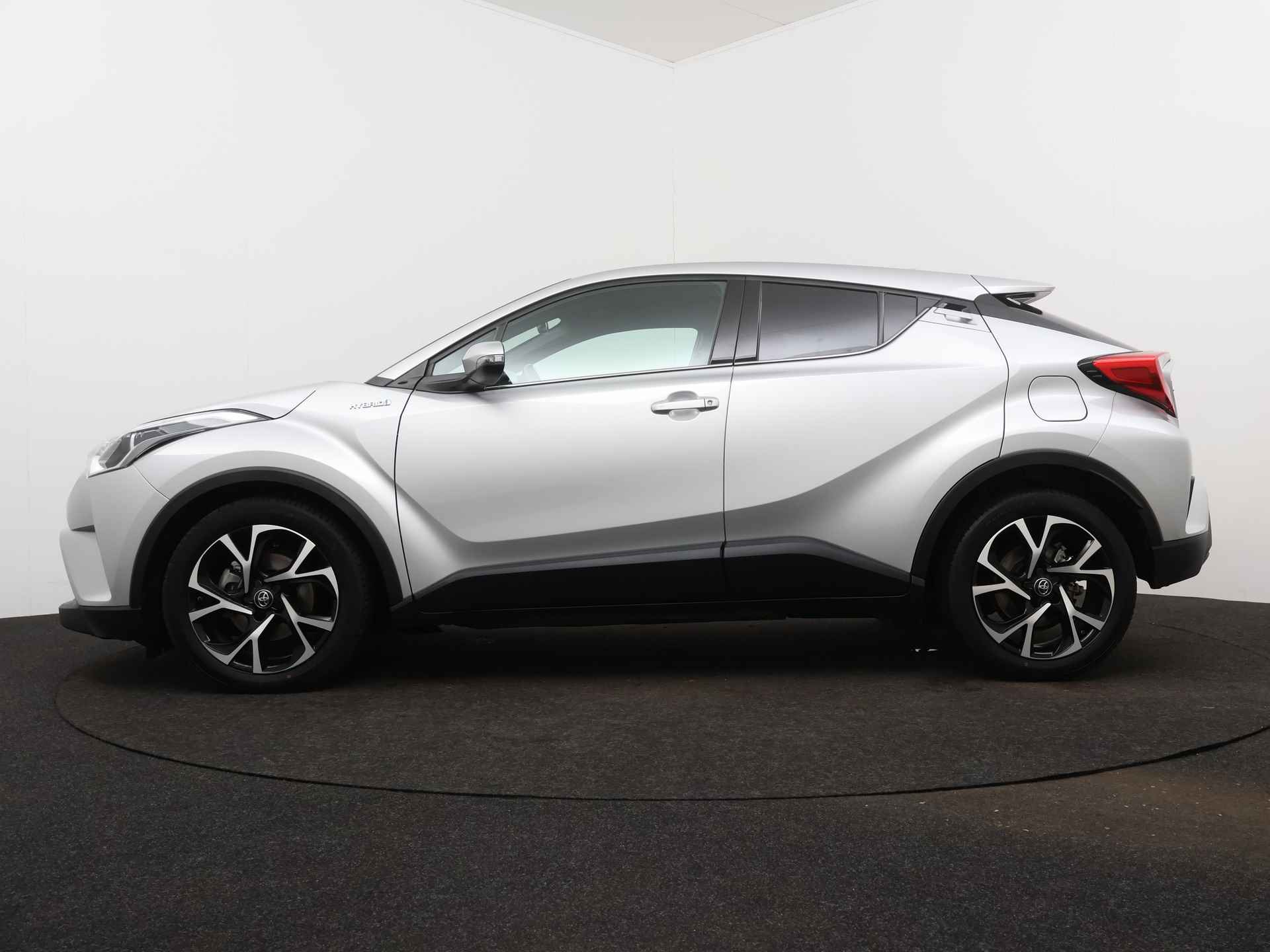 Toyota C-HR 1.8 Hybrid Dynamic Limited | Navigatie | Verwarmde voorstoelen | - 4/43