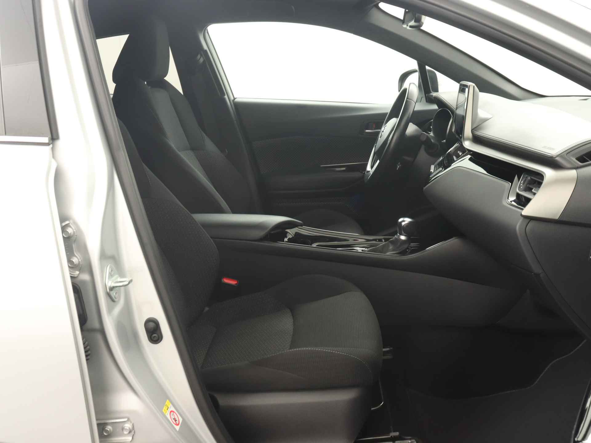 Toyota C-HR 1.8 Hybrid Dynamic Limited | Navigatie | Verwarmde voorstoelen | - 31/43