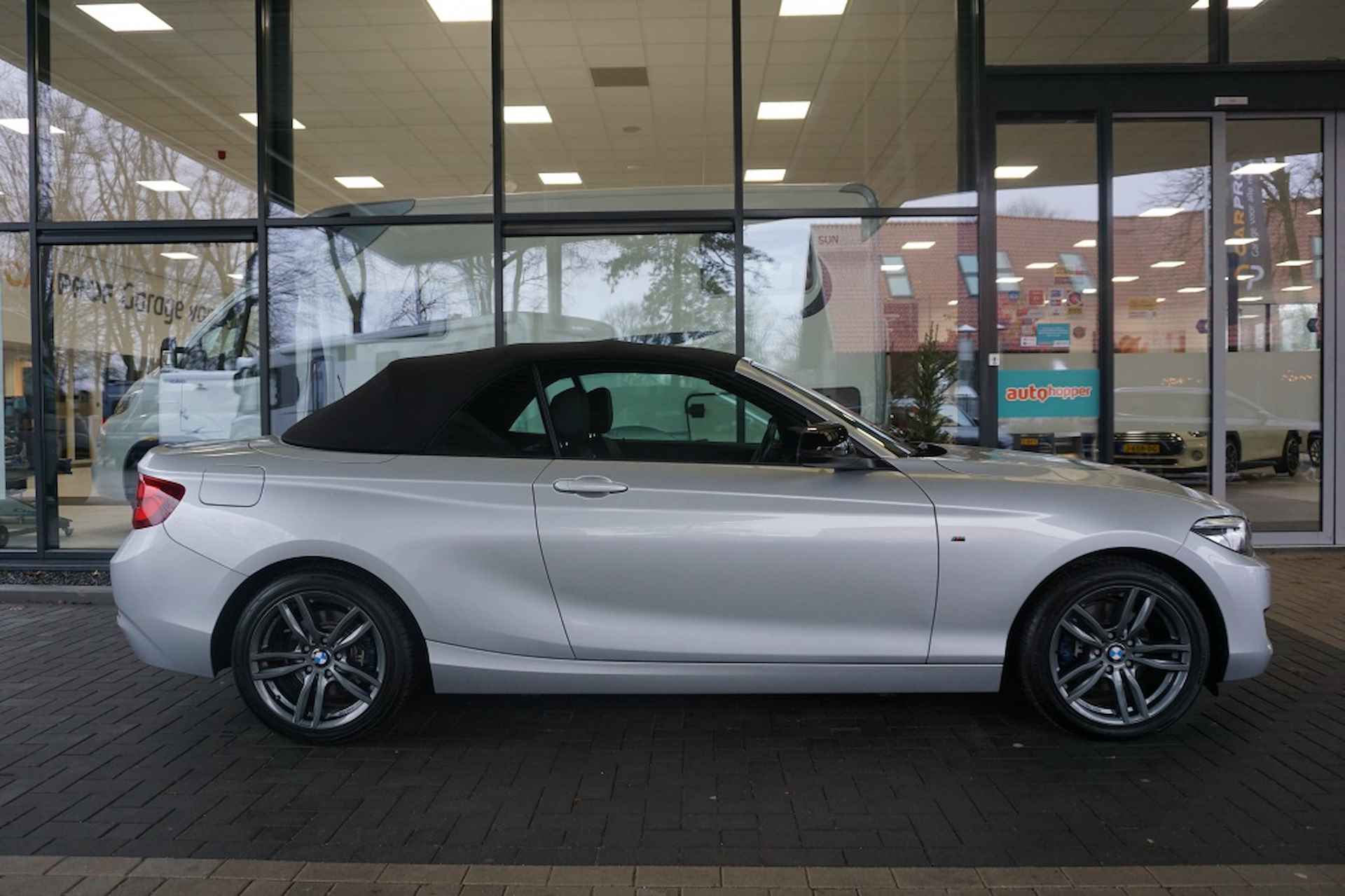 Bmw 2-serie Cabrio 220i High Executive Automaat | Trekhaak afn. 1500 kg | Navi - 6/46