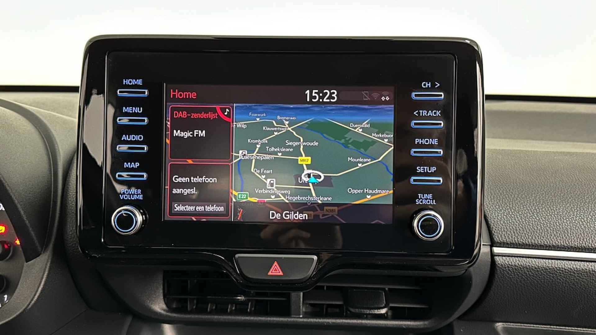 TOYOTA Yaris 1.5 HYBRID ACTIVE CAMERA NAVI - 18/45