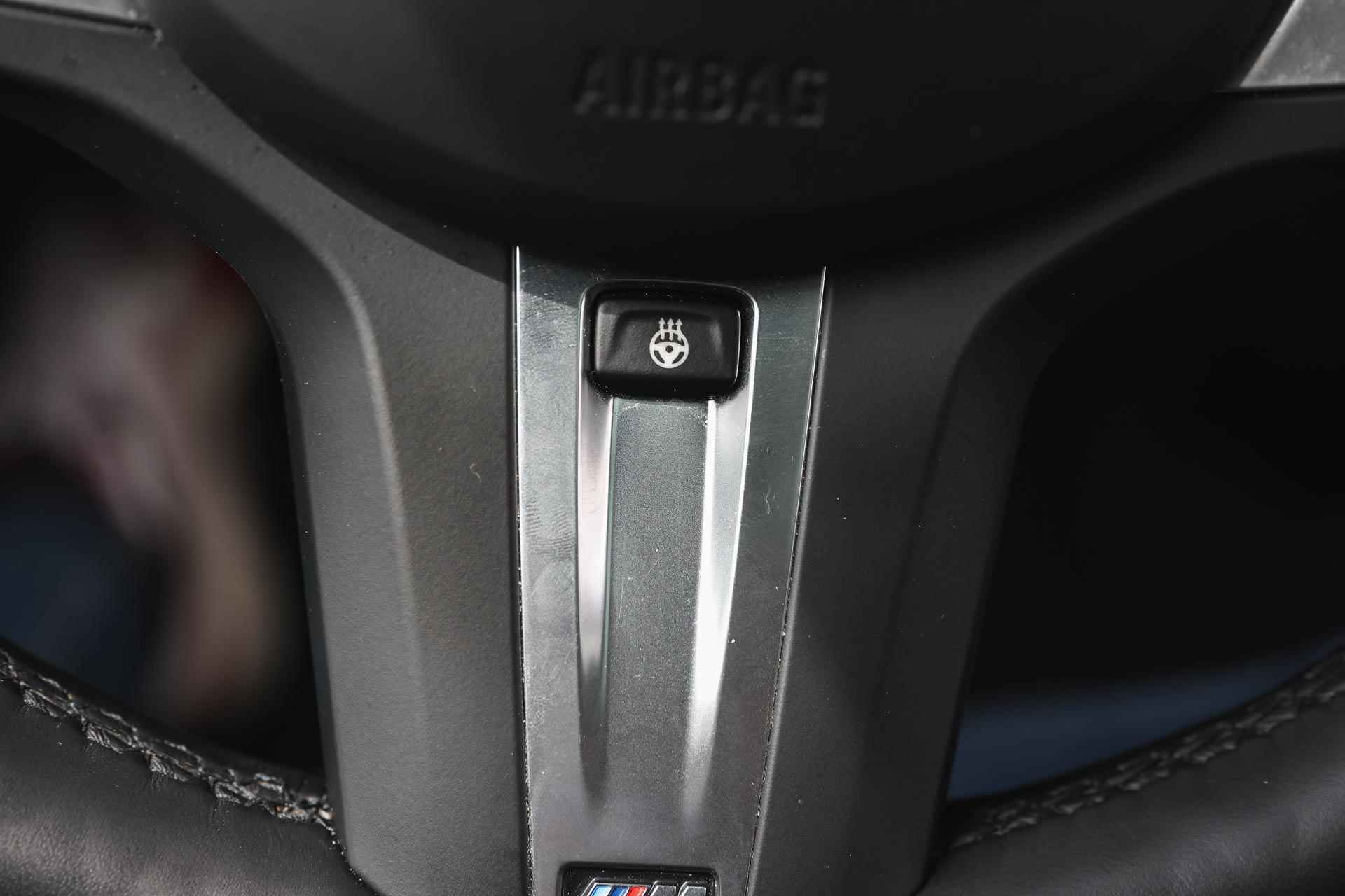 BMW 1-serie 120i High Executive M Sport Automaat / Panoramadak / Adaptieve LED / Sportstoelen / Head-Up / Comfort Access / Parking Assistant / Live Cockpit Professional - 18/38