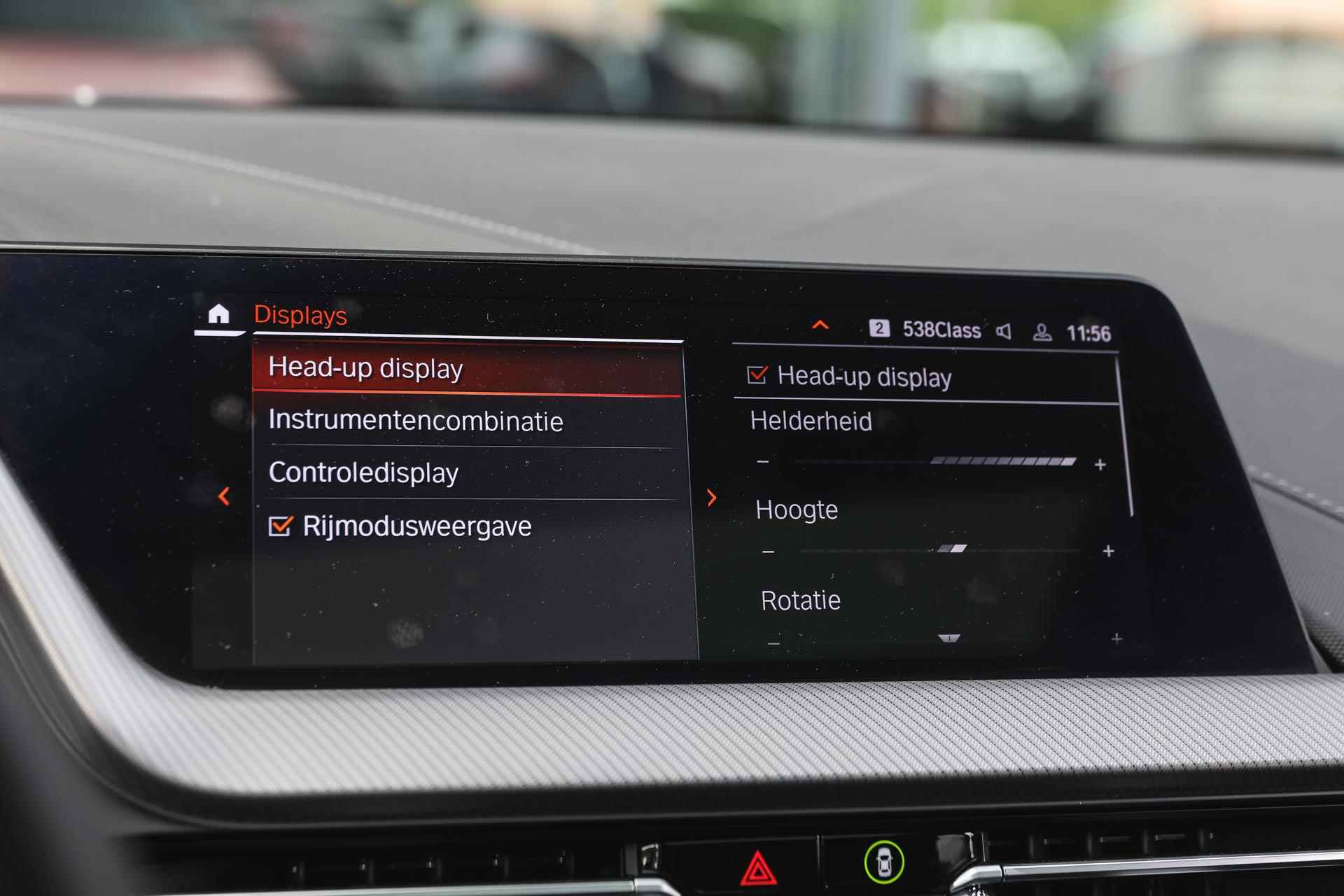 BMW 1-serie 120i High Executive M Sport Automaat / Panoramadak / Adaptieve LED / Sportstoelen / Head-Up / Comfort Access / Parking Assistant / Live Cockpit Professional - 25/38