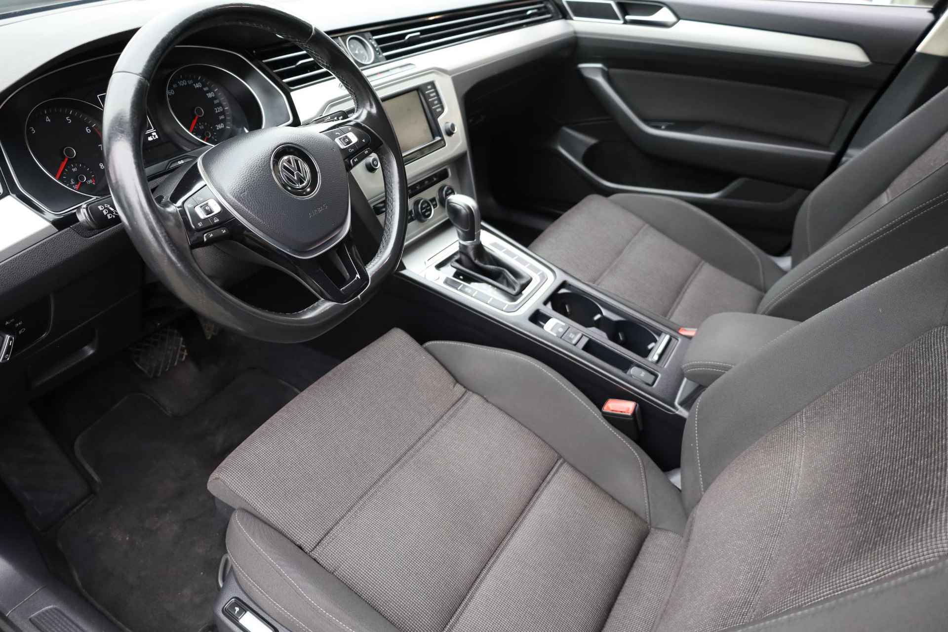 Volkswagen Passat 1.4 TSI ACT Connected Series Plus TREKHAAK 360-CAMERA STOELVERW. ACC 2xPDC NAVI LMV ERGO KEYLESS-START - 7/52