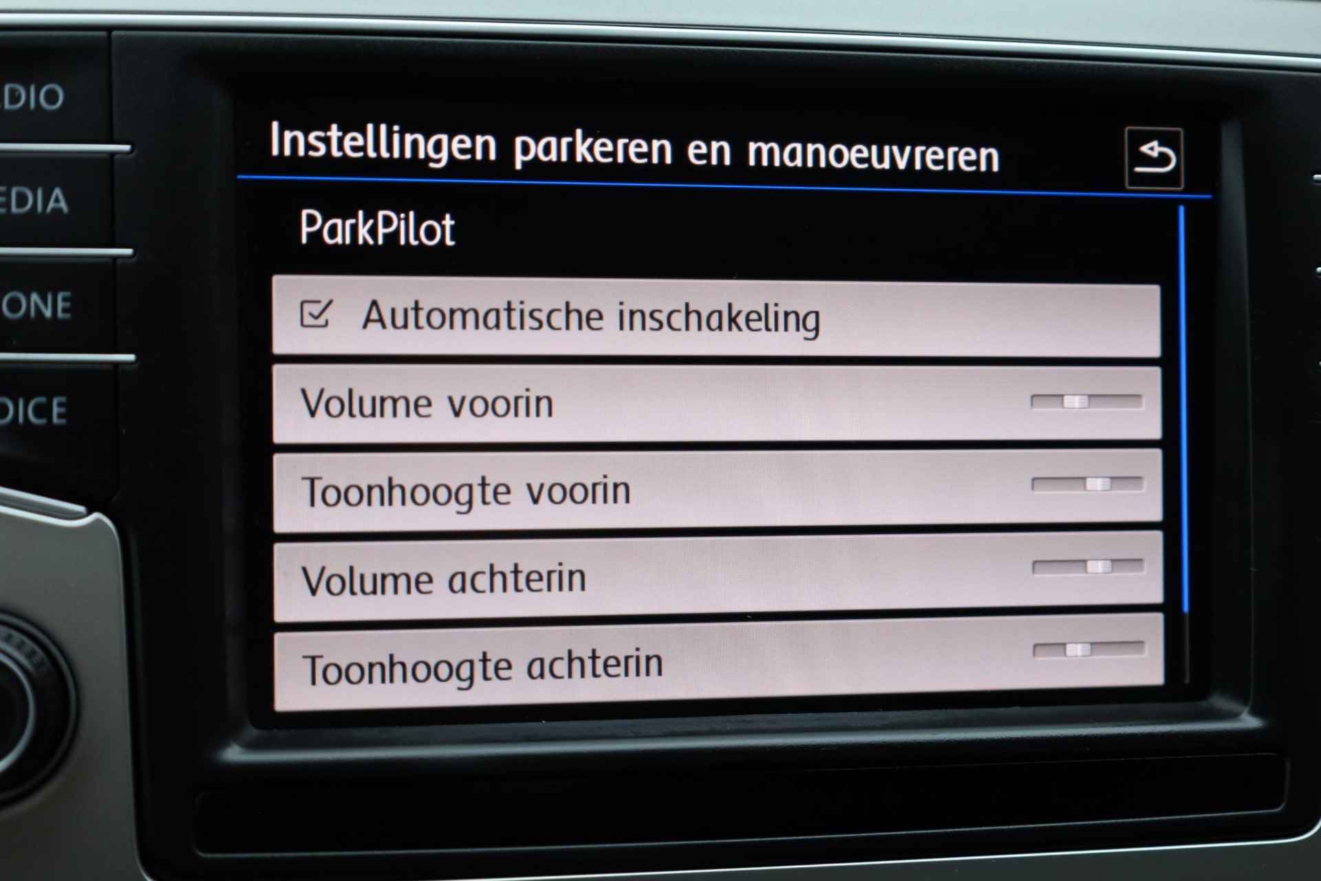 Volkswagen Passat 1.4 TSI ACT Connected Series Plus TREKHAAK 360-CAMERA STOELVERW. ACC 2xPDC NAVI LMV ERGO KEYLESS-START - 28/52