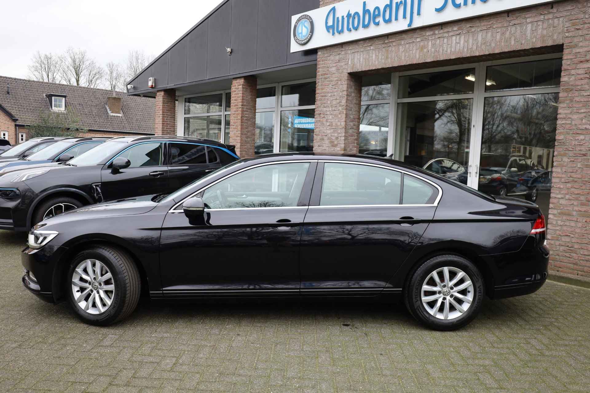 Volkswagen Passat 1.4 TSI ACT Connected Series Plus TREKHAAK 360-CAMERA STOELVERW. ACC 2xPDC NAVI LMV ERGO KEYLESS-START - 52/52