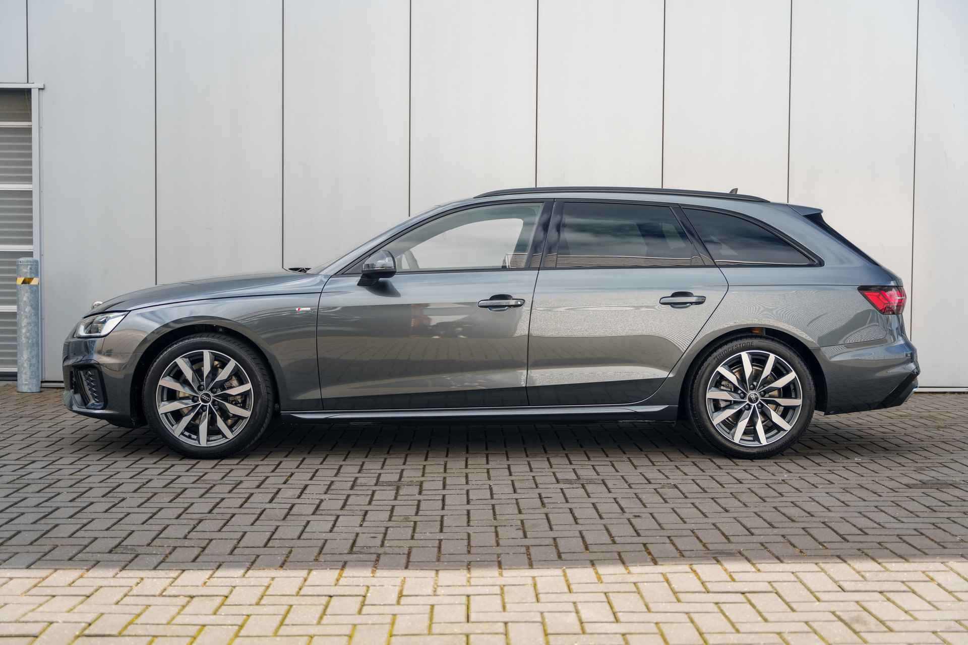 Audi A4 Avant S edition Competition - 14/40